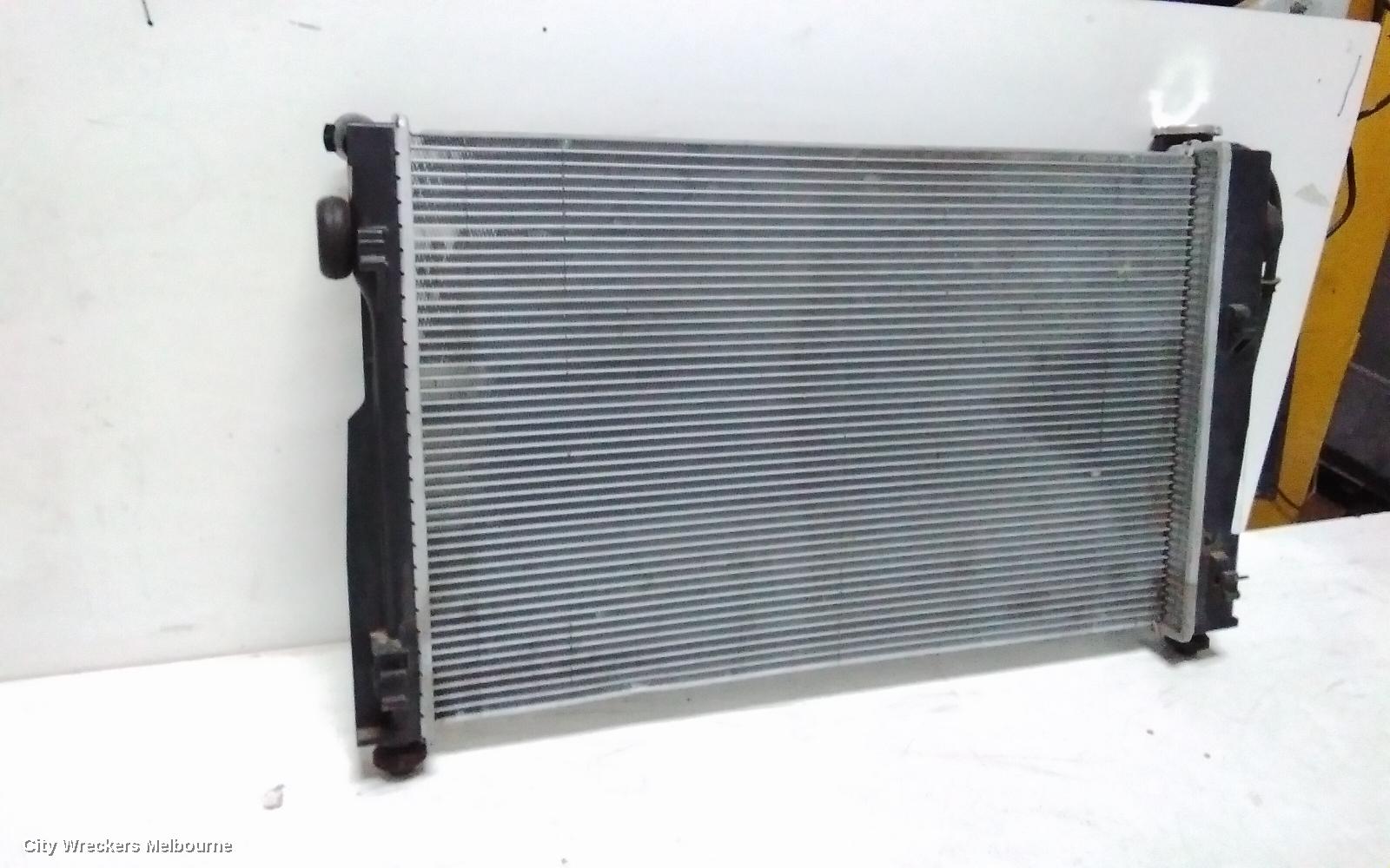 HOLDEN COMMODORE RADIATOR, AUTO, 3.8, VY1-VY2, 10/2002 - 07/2004