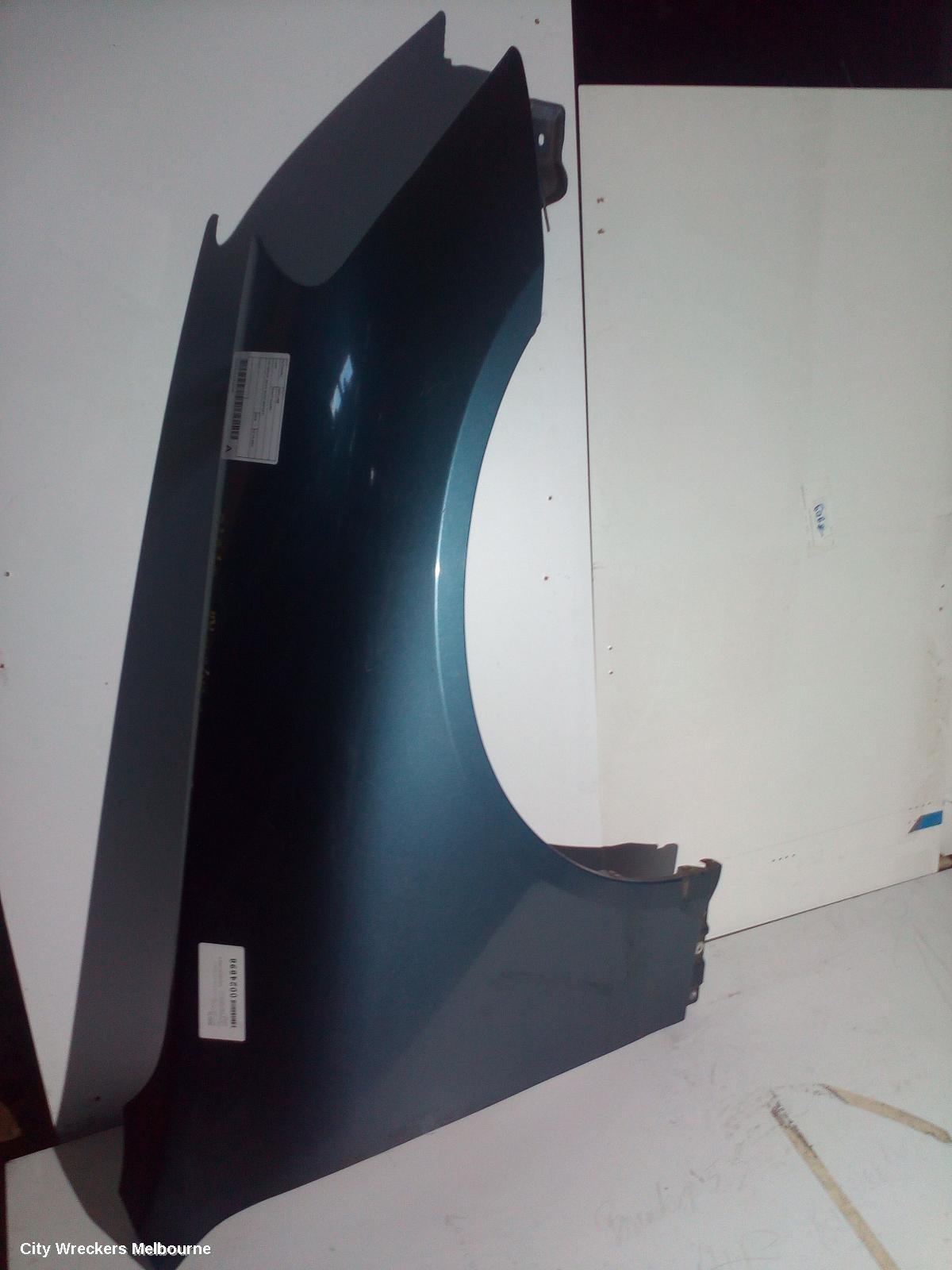 NISSAN SKYLINE RIGHT GUARD, V35, SEDAN, 06/2001 - 06/2007 (IMPORT)