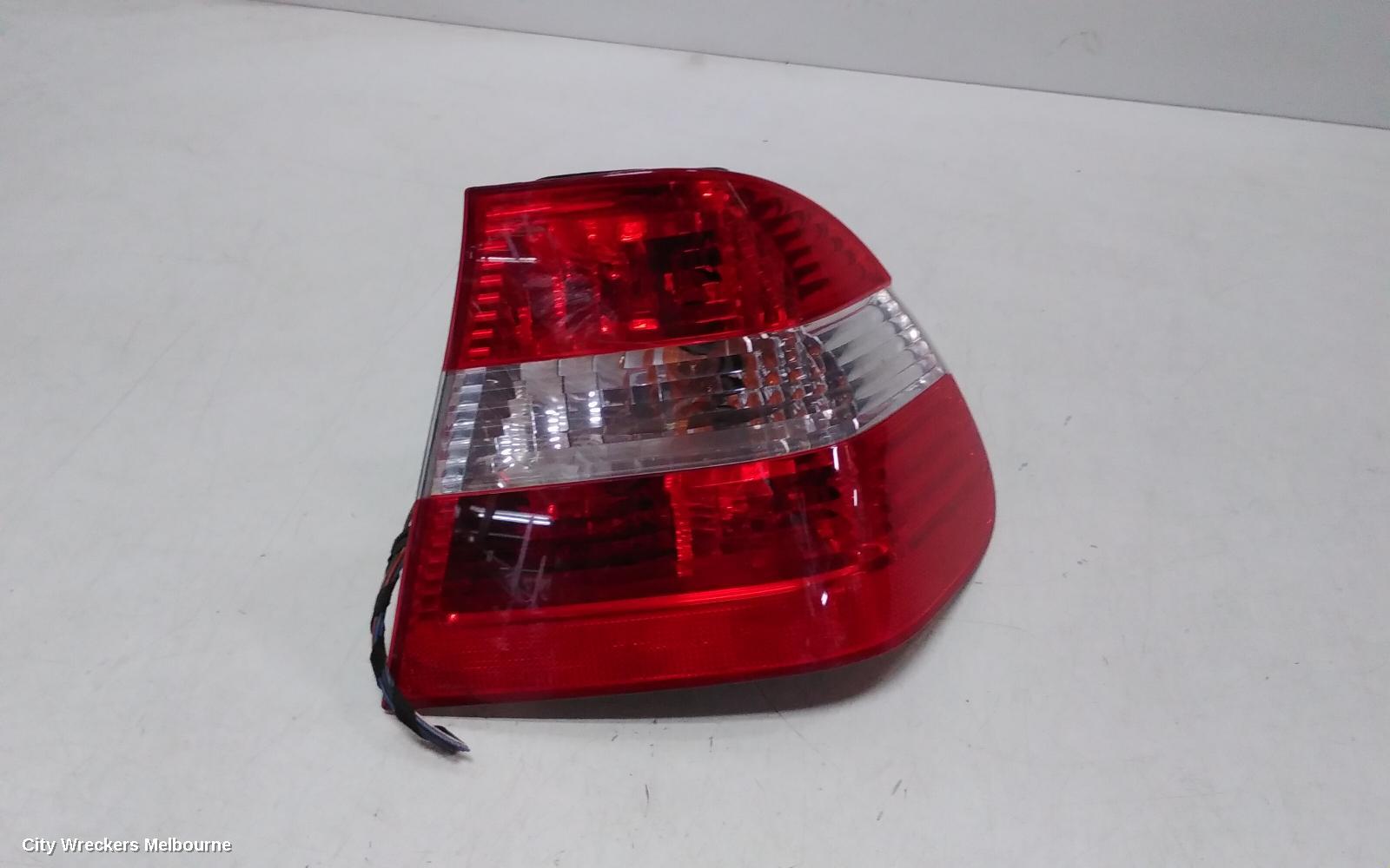 BMW 3 SERIES RIGHT TAILLIGHT, E46, SEDAN, CLEAR FLASHER TYPE, 10/2001 - 01/2005