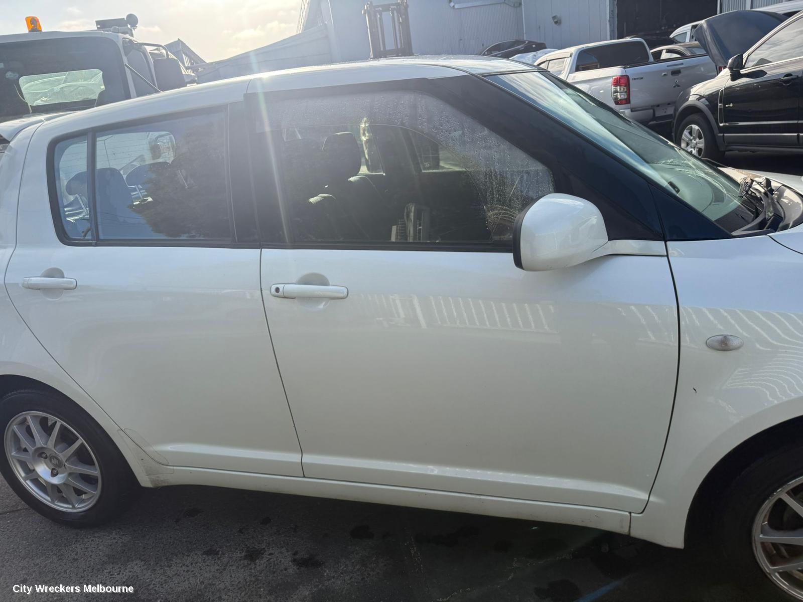 SUZUKI SWIFT LEFT REAR DOOR/SLIDING, RS415/RS416, 09/2004 - 02/2011