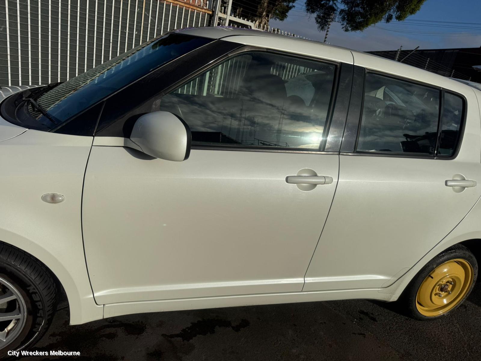 SUZUKI SWIFT LEFT REAR DOOR/SLIDING, RS415/RS416, 09/2004 - 02/2011