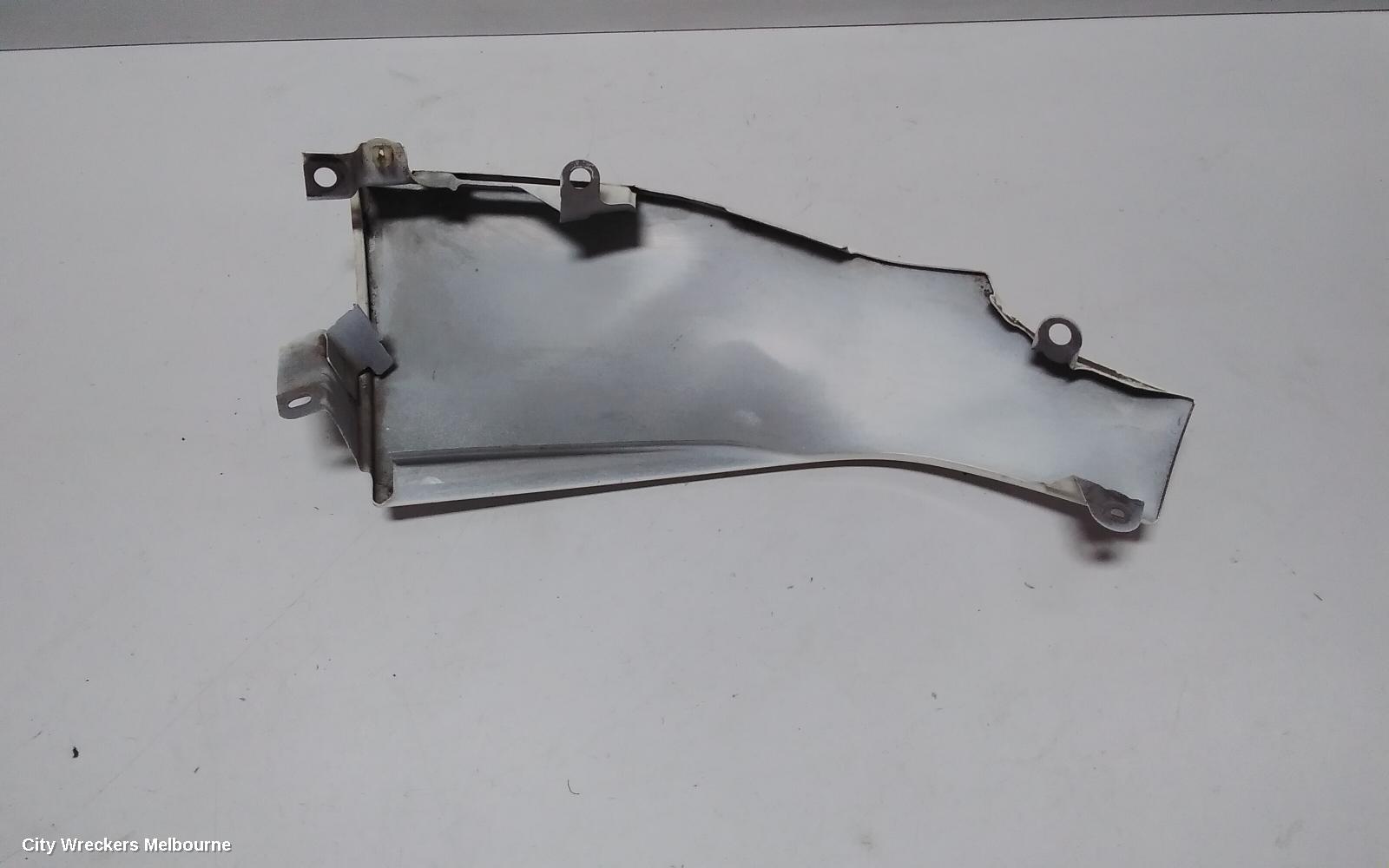 TOYOTA HIACE RIGHT GUARD, TRH/KDH, CORNER PANEL, 03/2005 - 04/2019