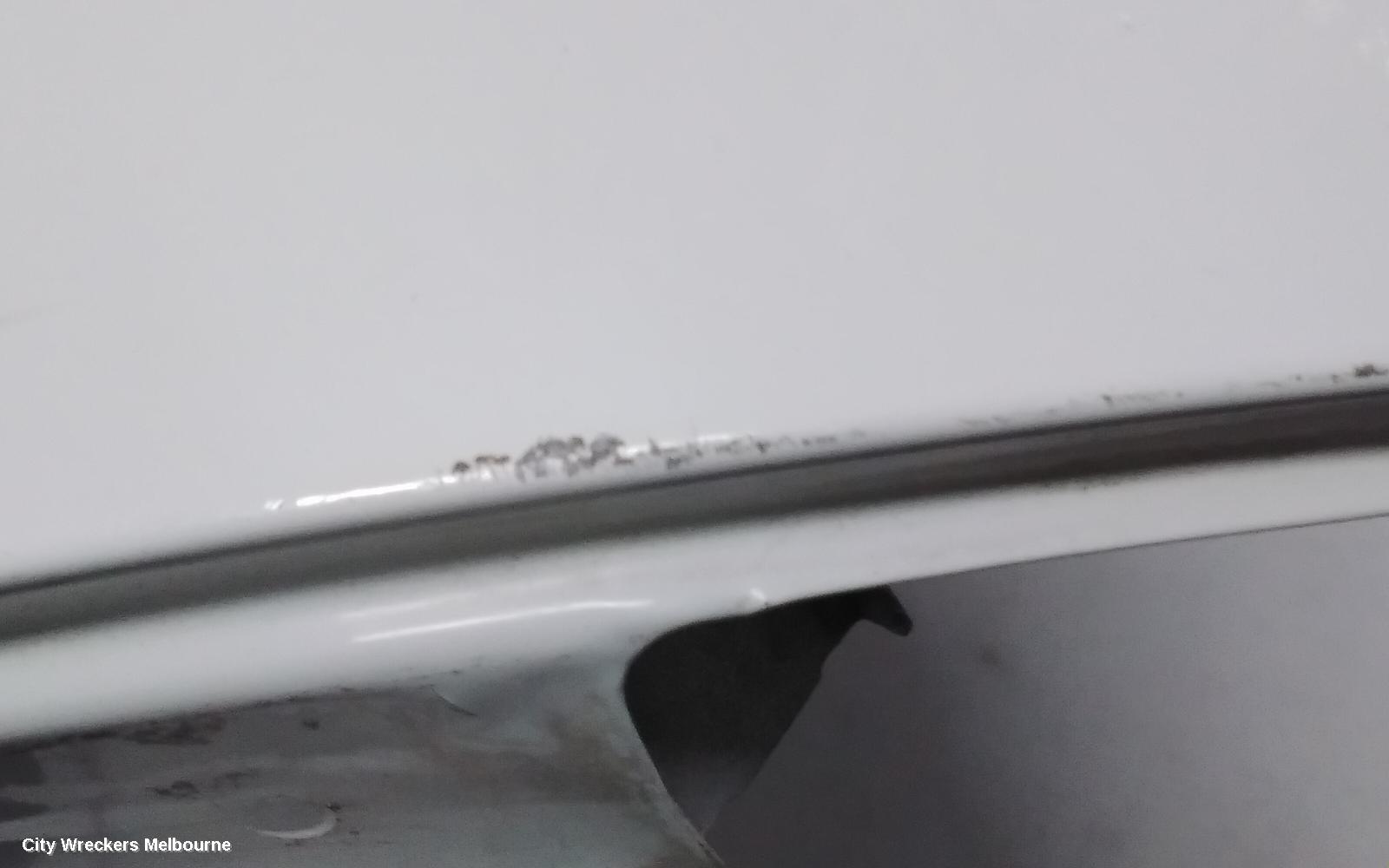 TOYOTA HIACE RIGHT GUARD, TRH/KDH, CORNER PANEL, 03/2005 - 04/2019