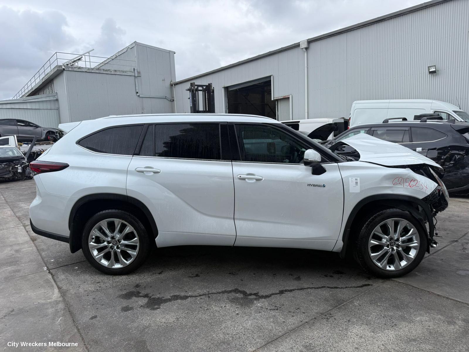 TOYOTA KLUGER DOOR MOULD, LOWER DOOR MOULD LHF, LEFT FRONT DOOR MOULDING, XU70 SERIES, 03/2021 ONWARDS