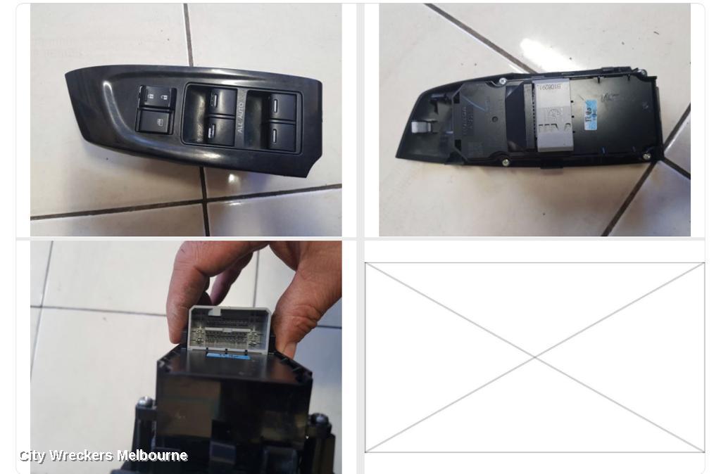 HONDA ACCORD PWR DR WIND SWITCH, RH FRONT (MASTER SWITCH), 8TH GEN, EURO (VIN JHMCU), BASE, 01/2010 - 06/2011