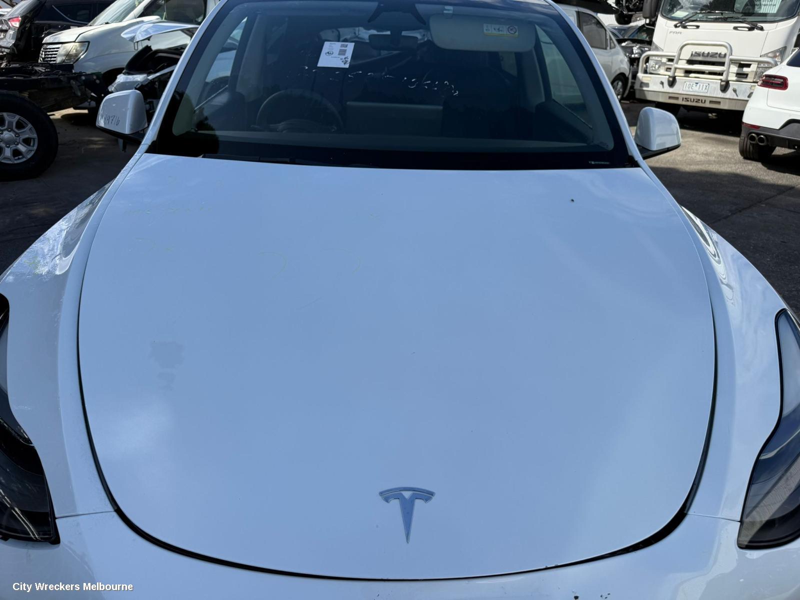 TESLA MODEL Y REVERSE CAMERA, 1ST GEN, REVERSE CAMERA (TAILGATE HANDLE MOUNTED), 03/2022 ONWARDS