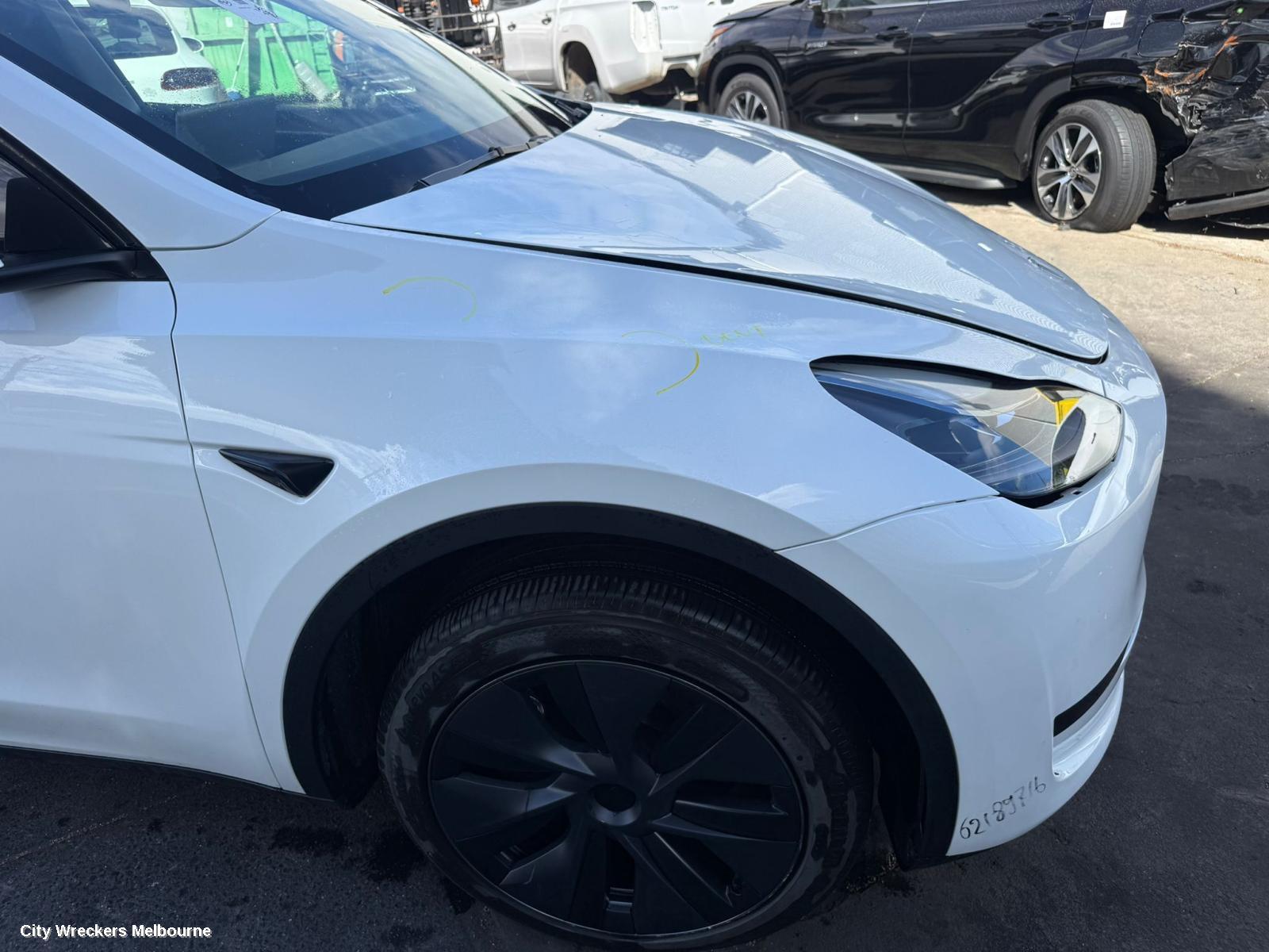 TESLA MODEL Y REVERSE CAMERA, 1ST GEN, REVERSE CAMERA (TAILGATE HANDLE MOUNTED), 03/2022 ONWARDS
