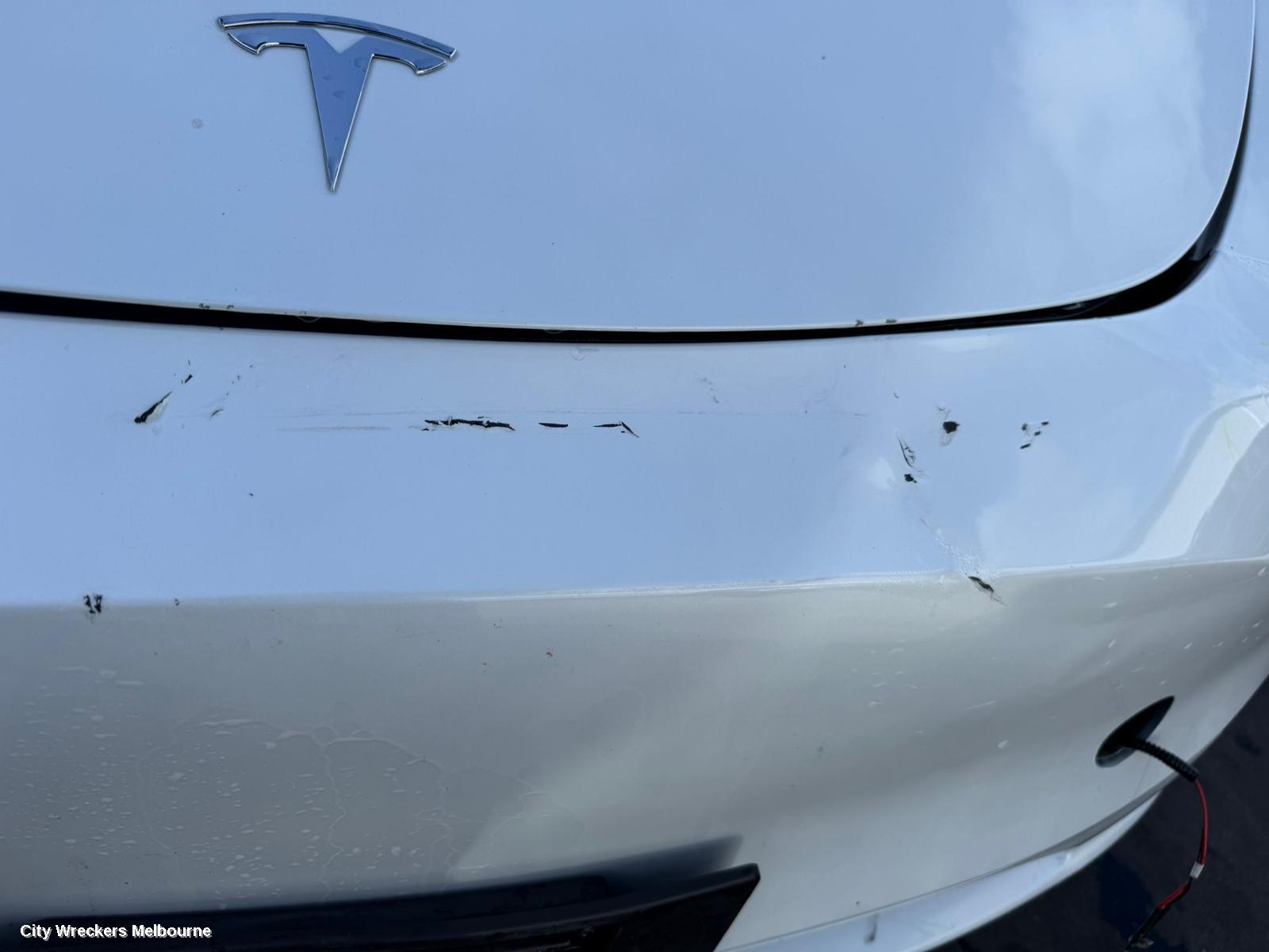 TESLA MODEL Y REVERSE CAMERA, 1ST GEN, REVERSE CAMERA (TAILGATE HANDLE MOUNTED), 03/2022 ONWARDS