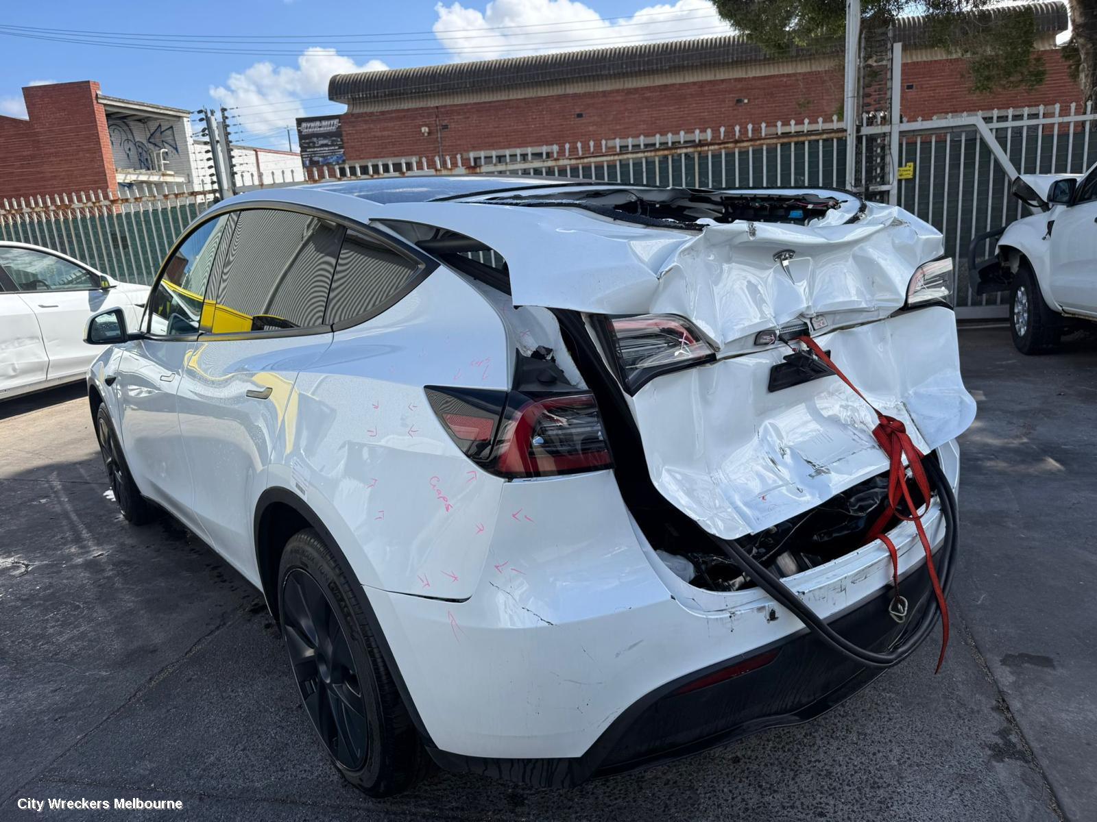 TESLA MODEL Y REVERSE CAMERA, 1ST GEN, REVERSE CAMERA (TAILGATE HANDLE MOUNTED), 03/2022 ONWARDS