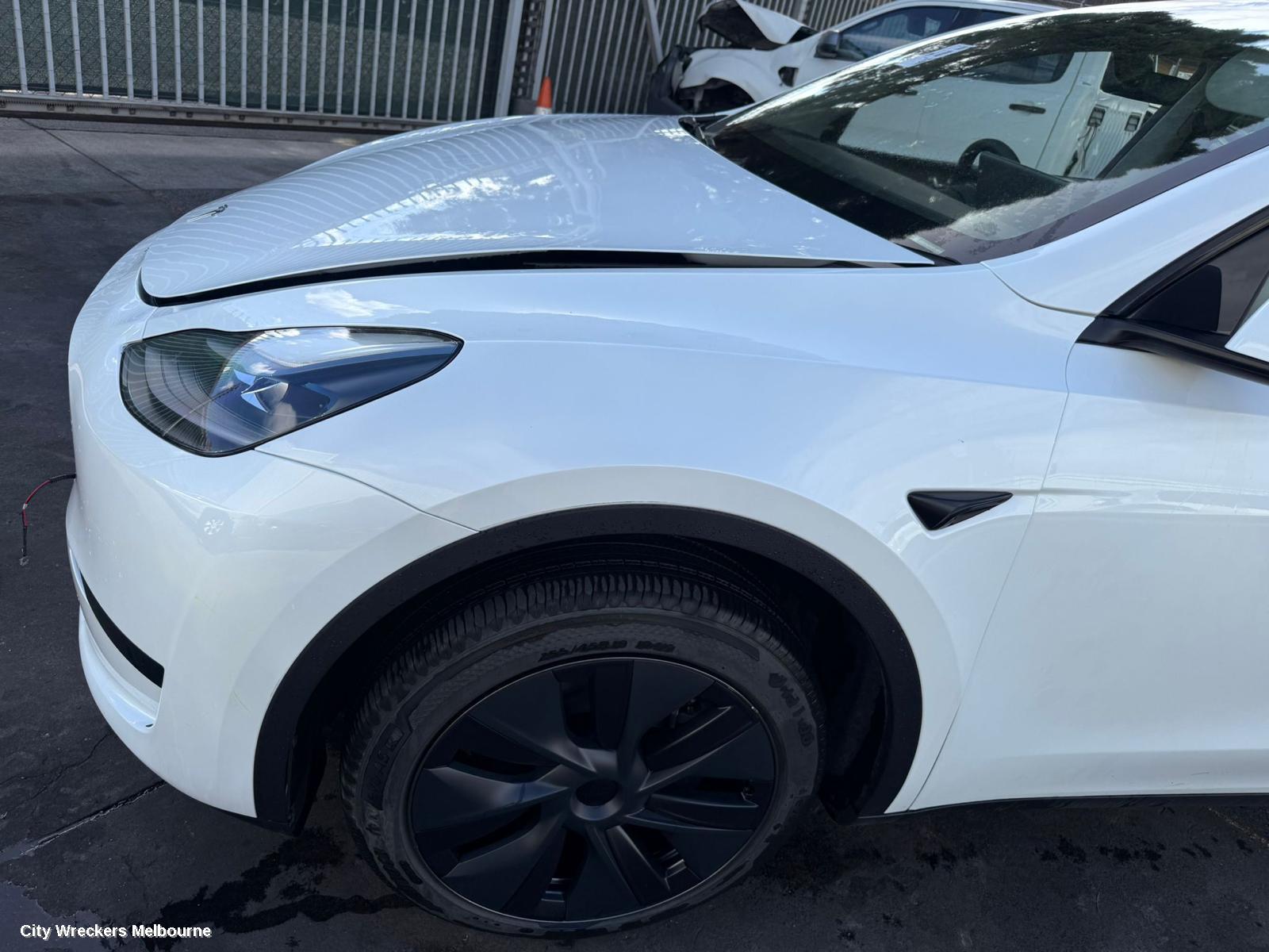 TESLA MODEL Y REVERSE CAMERA, 1ST GEN, REVERSE CAMERA (TAILGATE HANDLE MOUNTED), 03/2022 ONWARDS
