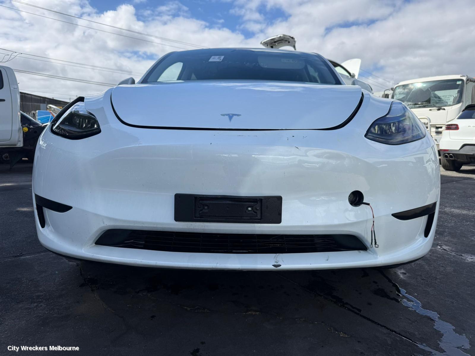 TESLA MODEL Y REVERSE CAMERA, 1ST GEN, REVERSE CAMERA (TAILGATE HANDLE MOUNTED), 03/2022 ONWARDS