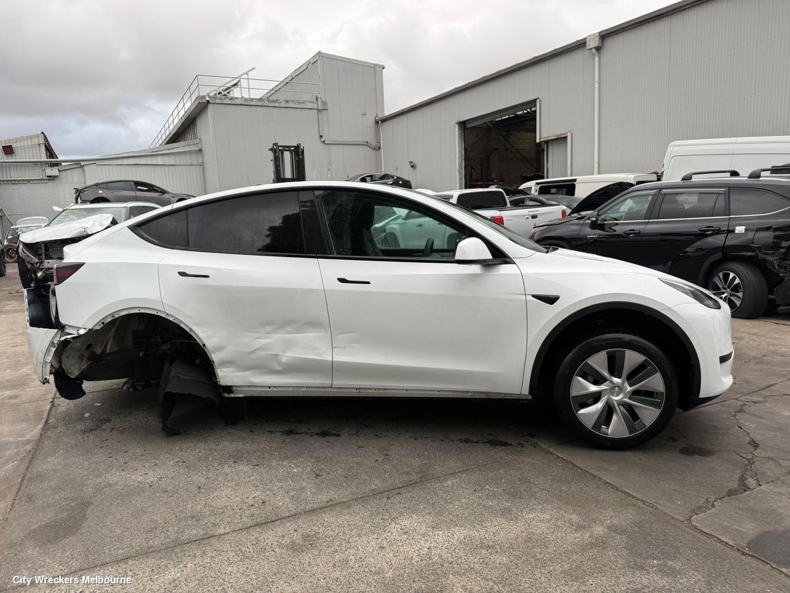 TESLA MODEL Y HOODLINING, 1ST GEN, 03/2022 ONWARDS