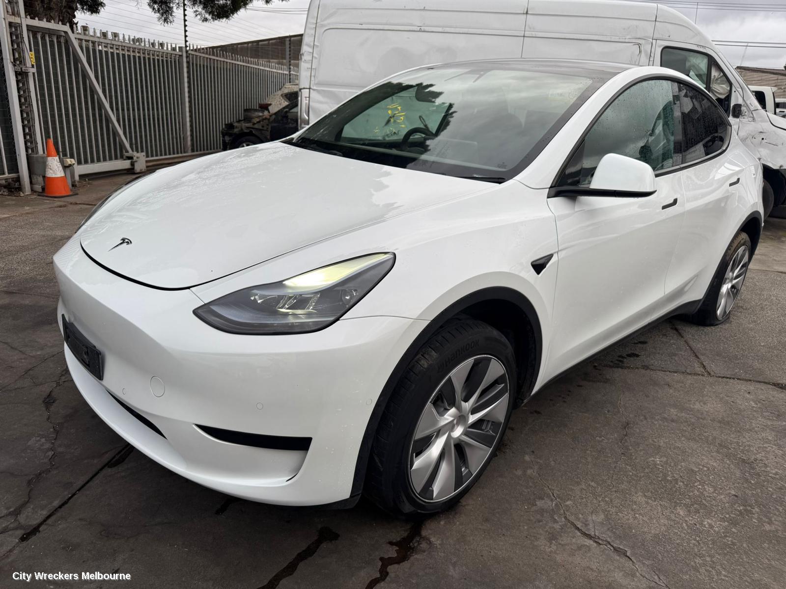 TESLA MODEL Y HOODLINING, 1ST GEN, 03/2022 ONWARDS