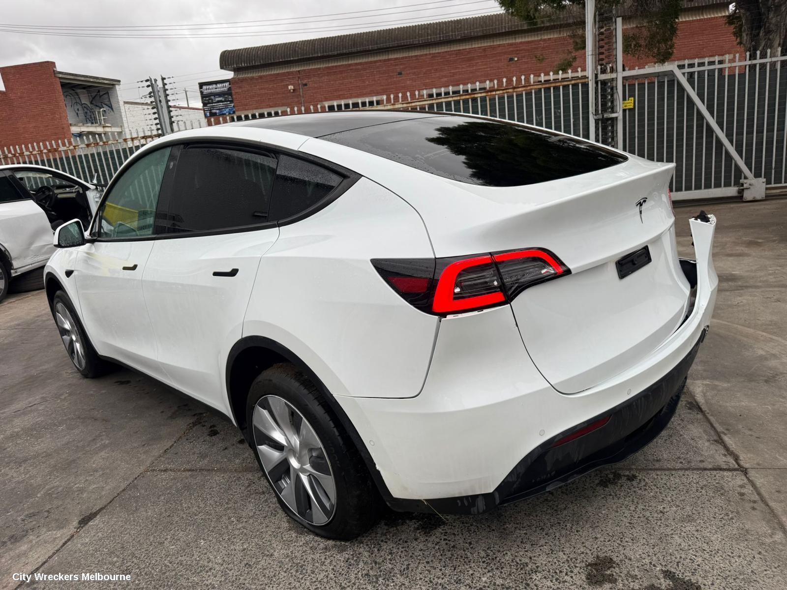 TESLA MODEL Y HOODLINING, 1ST GEN, 03/2022 ONWARDS