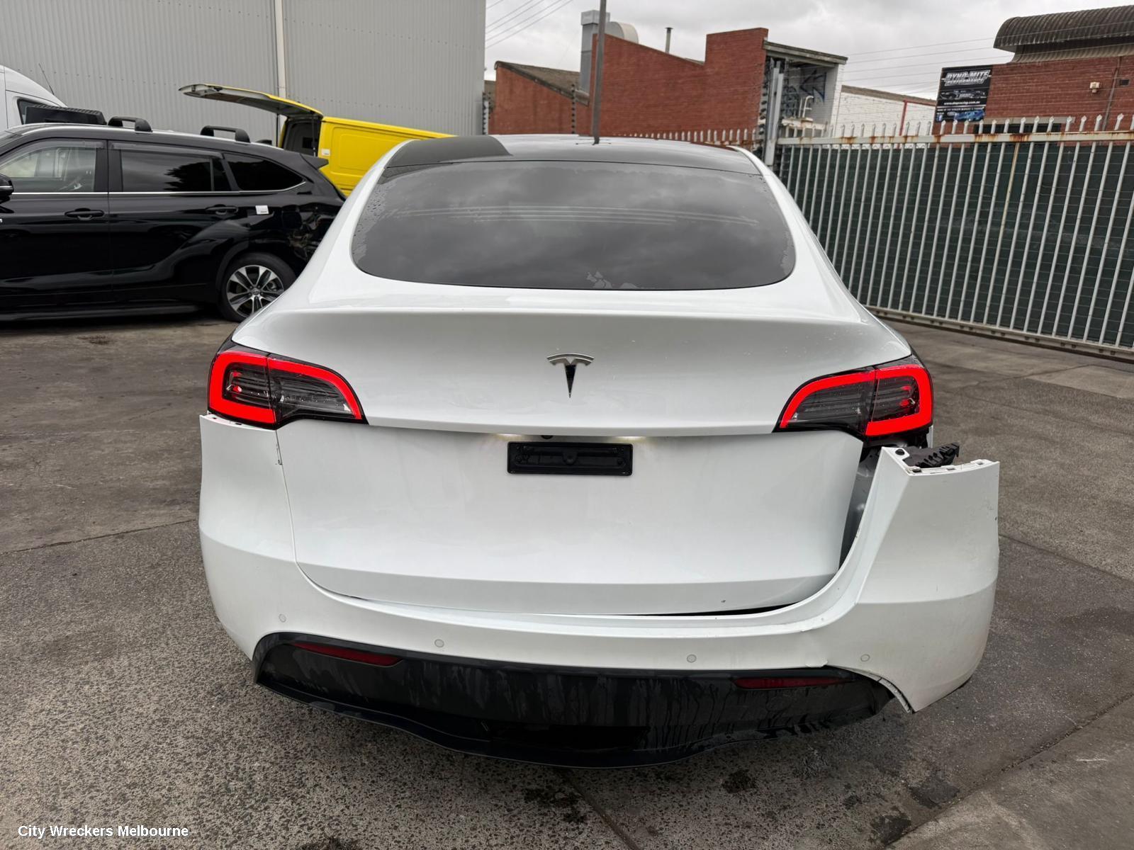 TESLA MODEL Y HOODLINING, 1ST GEN, 03/2022 ONWARDS