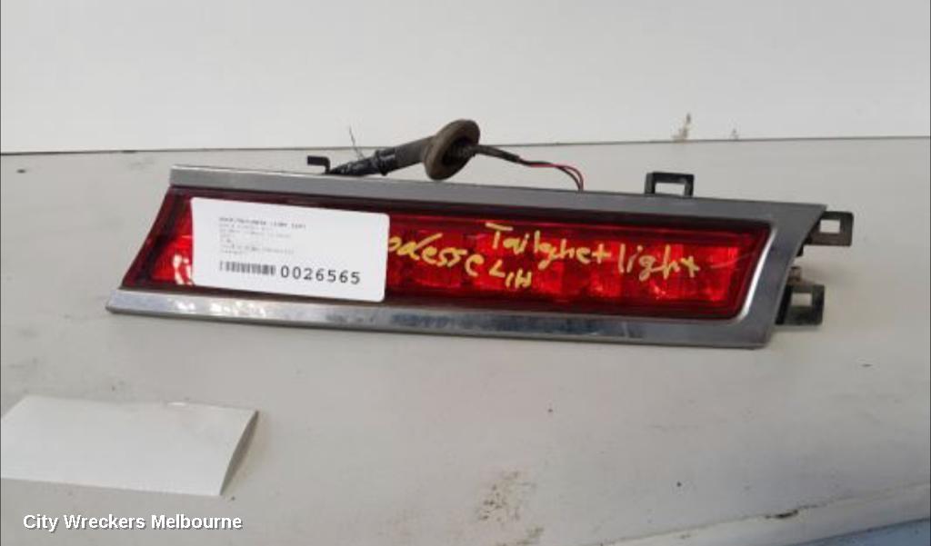 HONDA ODYSSEY REAR GARNISH, TAILGATE LAMP (LH SIDE), RB, 07/2004 - 03/2009