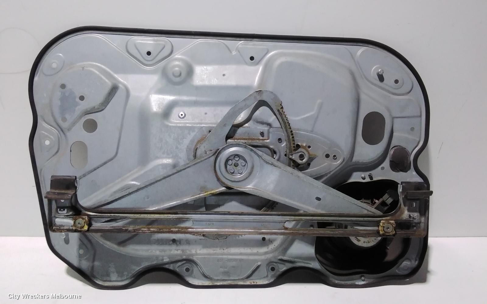 FORD FOCUS RIGHT FRONT WINDOW REG/MOTOR, LV, XR5, 06/2008 - 07/2011