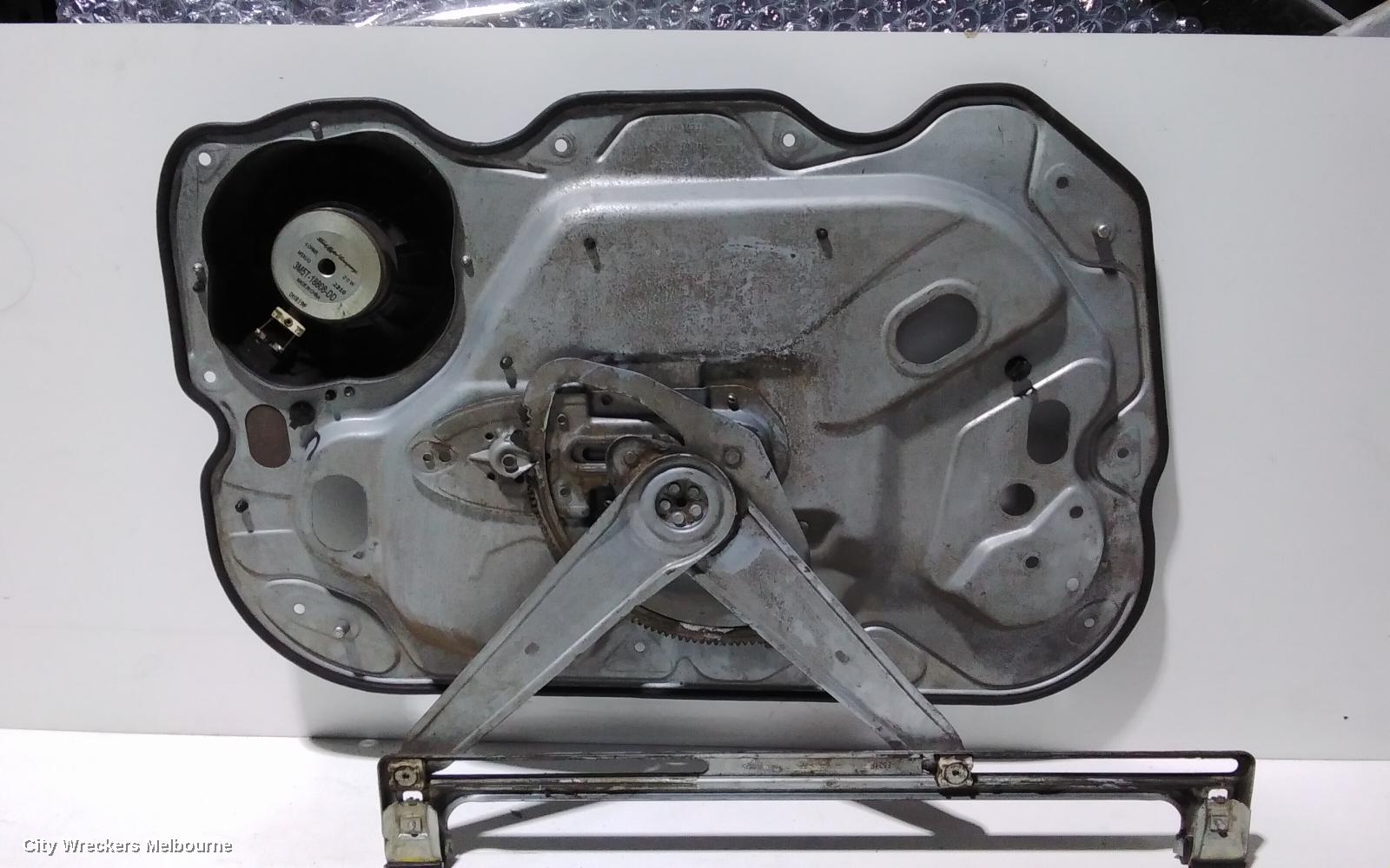 FORD FOCUS RIGHT FRONT WINDOW REG/MOTOR, LV, XR5, 06/2008 - 07/2011