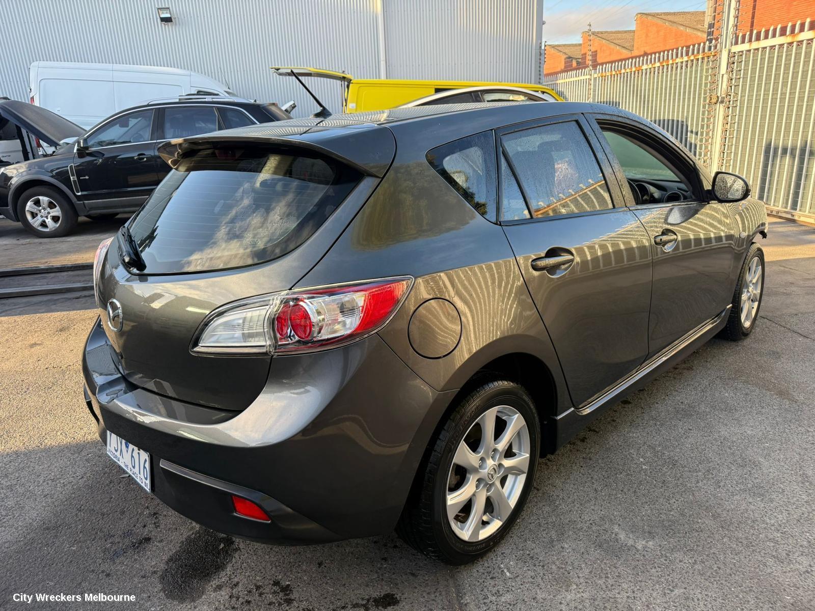 MAZDA 3 PARCEL SHELF CARGO BLIND, BL, HATCH, 04/2009 - 10/2013