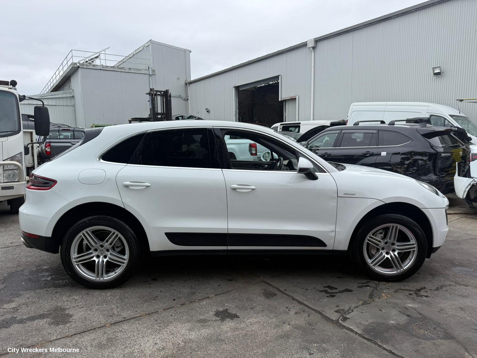 PORSCHE MACAN TOWBAR, 95B, 06/2014 - 12/2025
