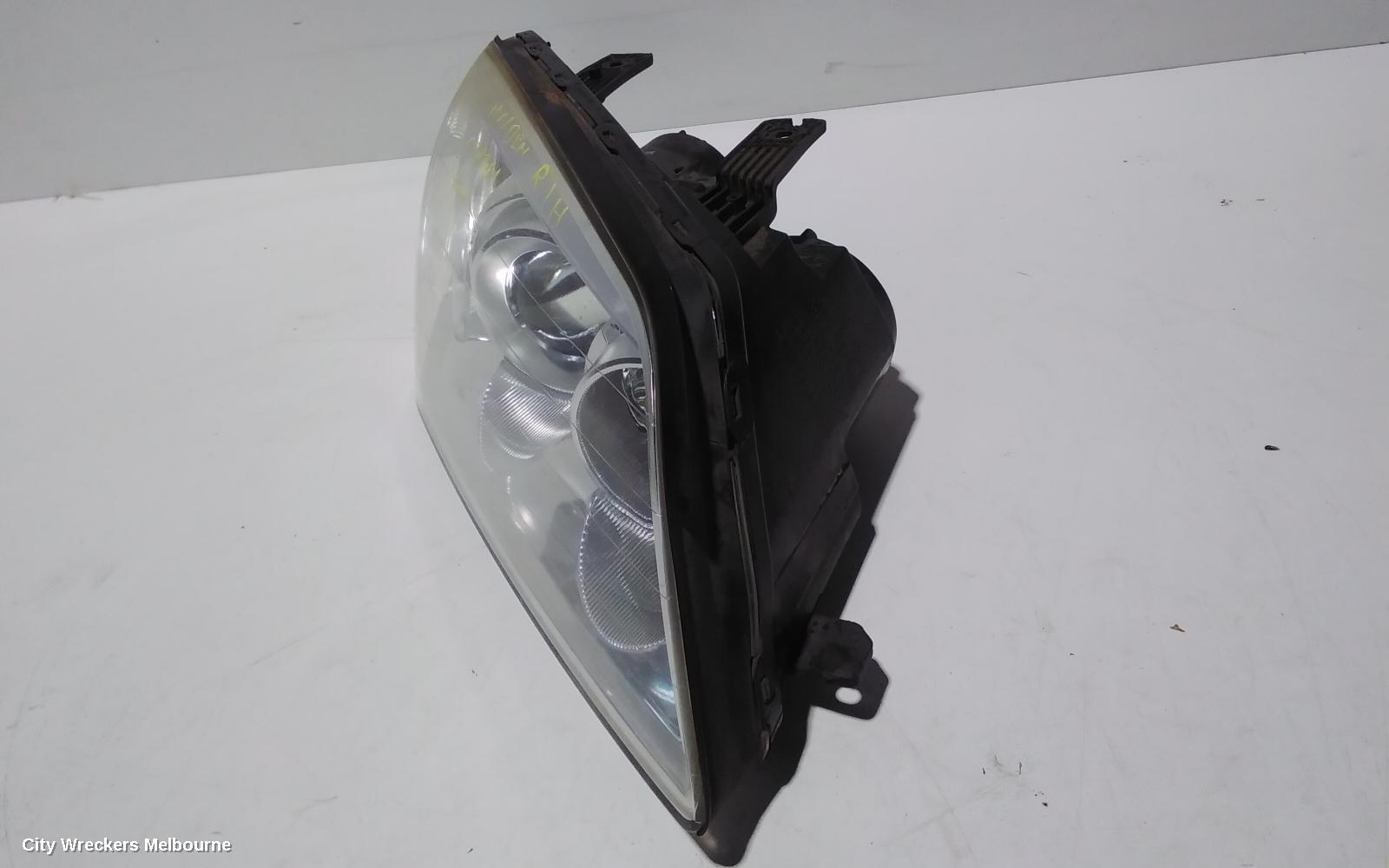HOLDEN CAPTIVA RIGHT HEADLAMP, CG, CX/LX/SX/CAPTIVA 7 (4TH VIN = C), CHROME INNER TYPE, 09/2006 - 02/2011