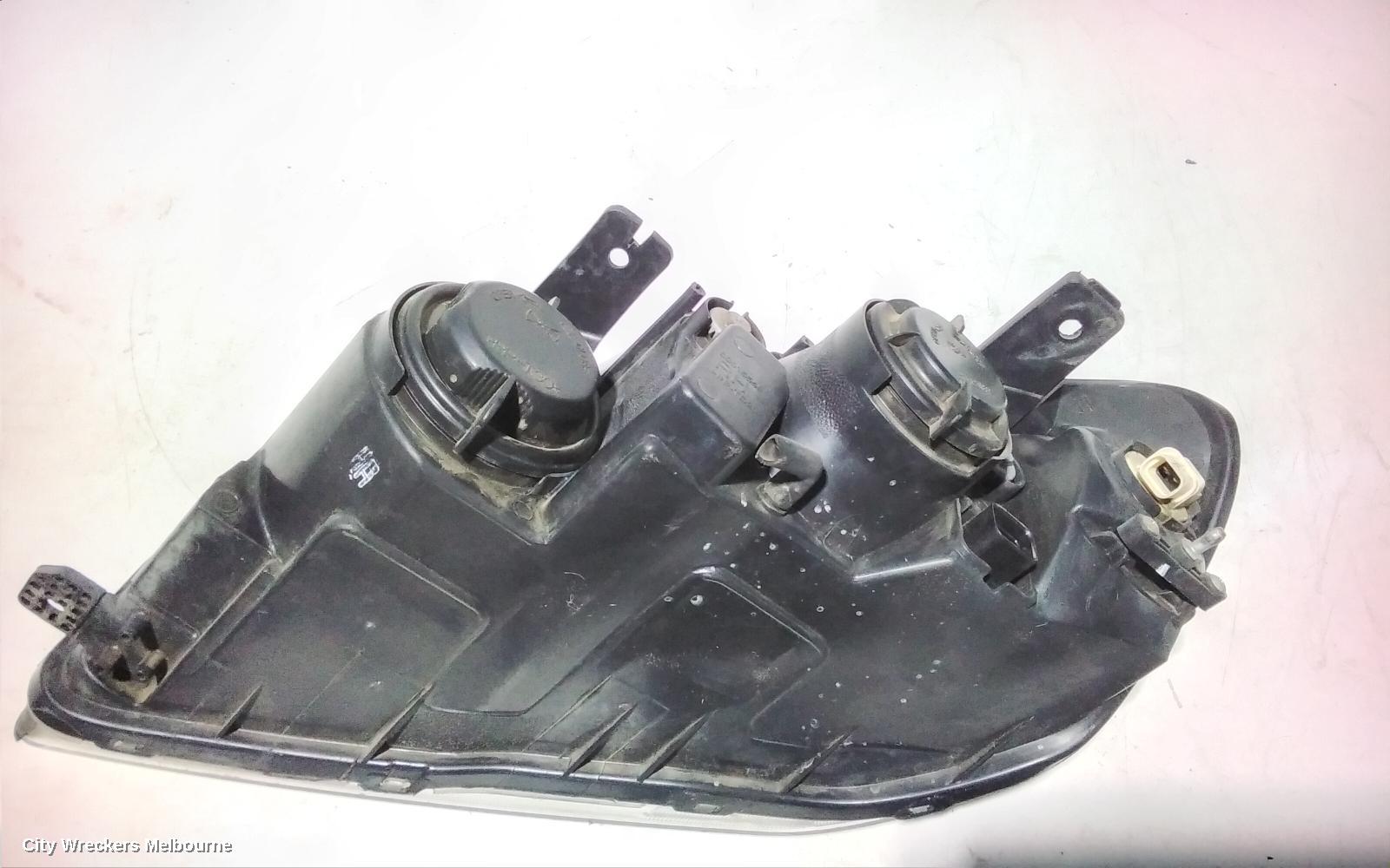 HOLDEN CAPTIVA RIGHT HEADLAMP, CG, CX/LX/SX/CAPTIVA 7 (4TH VIN = C), CHROME INNER TYPE, 09/2006 - 02/2011