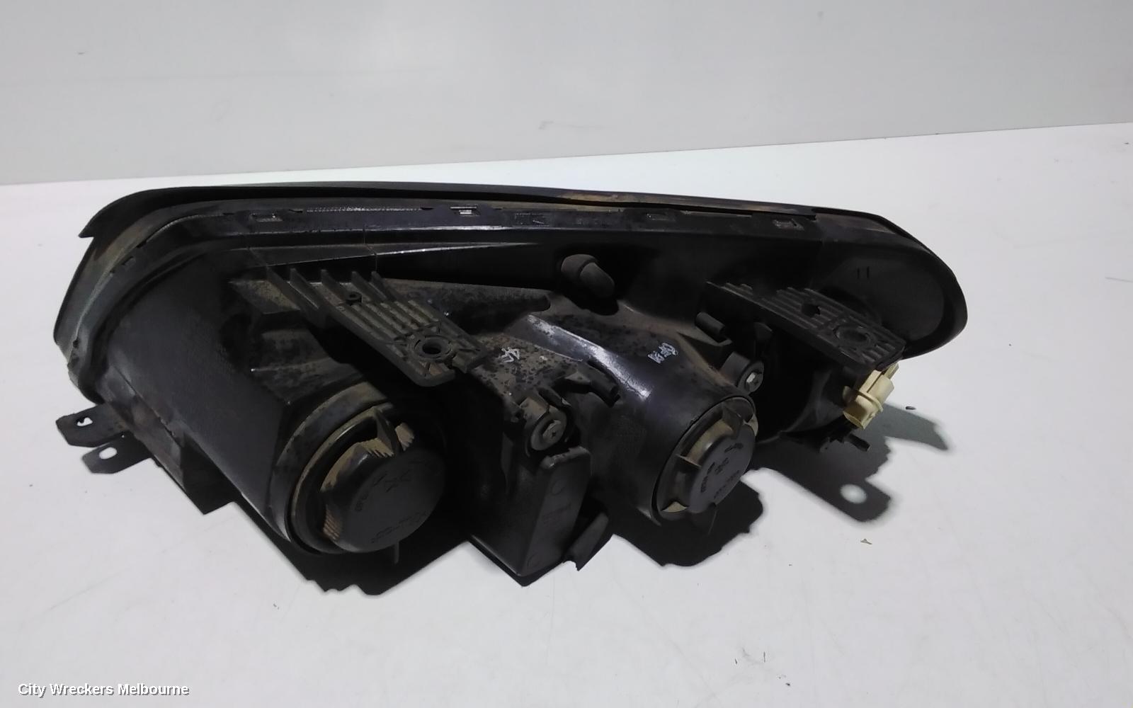 HOLDEN CAPTIVA RIGHT HEADLAMP, CG, CX/LX/SX/CAPTIVA 7 (4TH VIN = C), CHROME INNER TYPE, 09/2006 - 02/2011