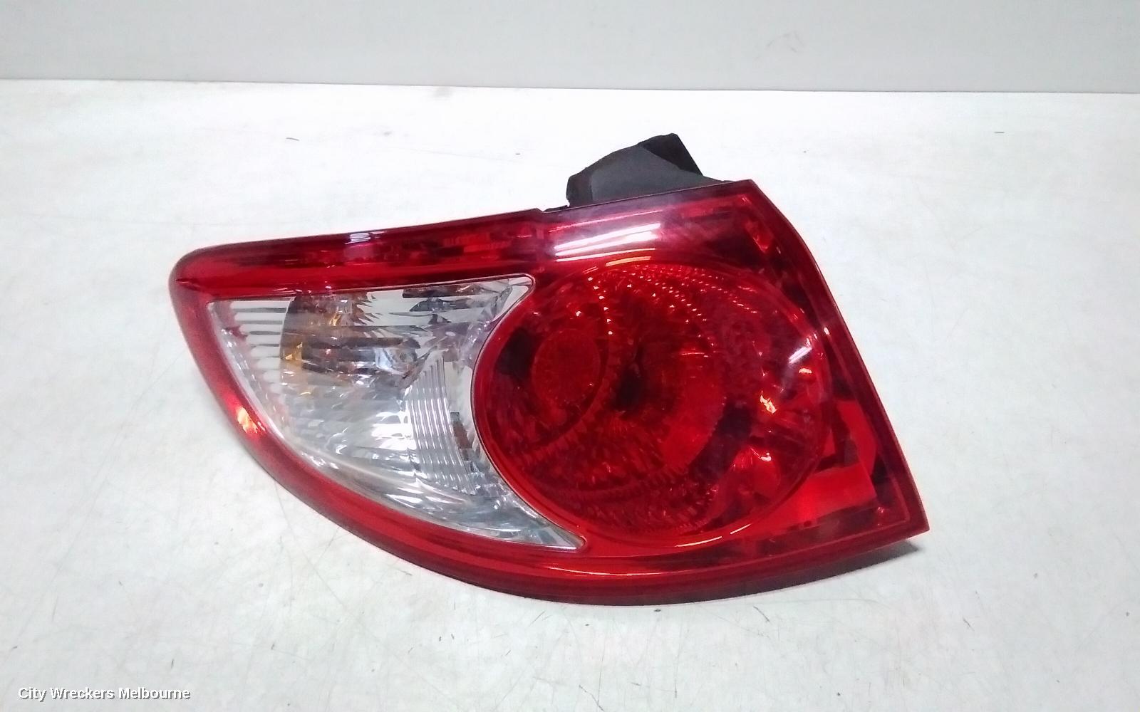 HYUNDAI SANTA FE LEFT TAILLIGHT, CM, IN BODY, 11/2005 - 09/2009