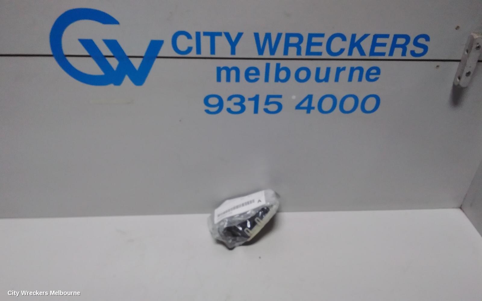 MAZDA 2 DOOR/BOOT/GATE LOCK, TAILGATE LOCK, DE SERIES, 09/2007 - 09/2014
