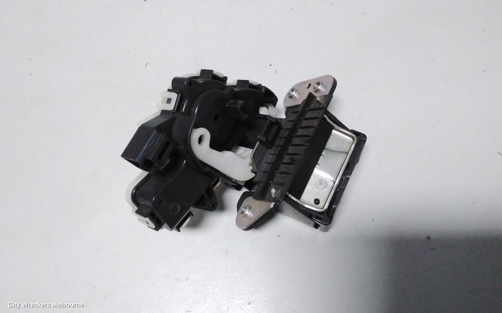 MAZDA 2 DOOR/BOOT/GATE LOCK, TAILGATE LOCK, DE SERIES, 09/2007 - 09/2014