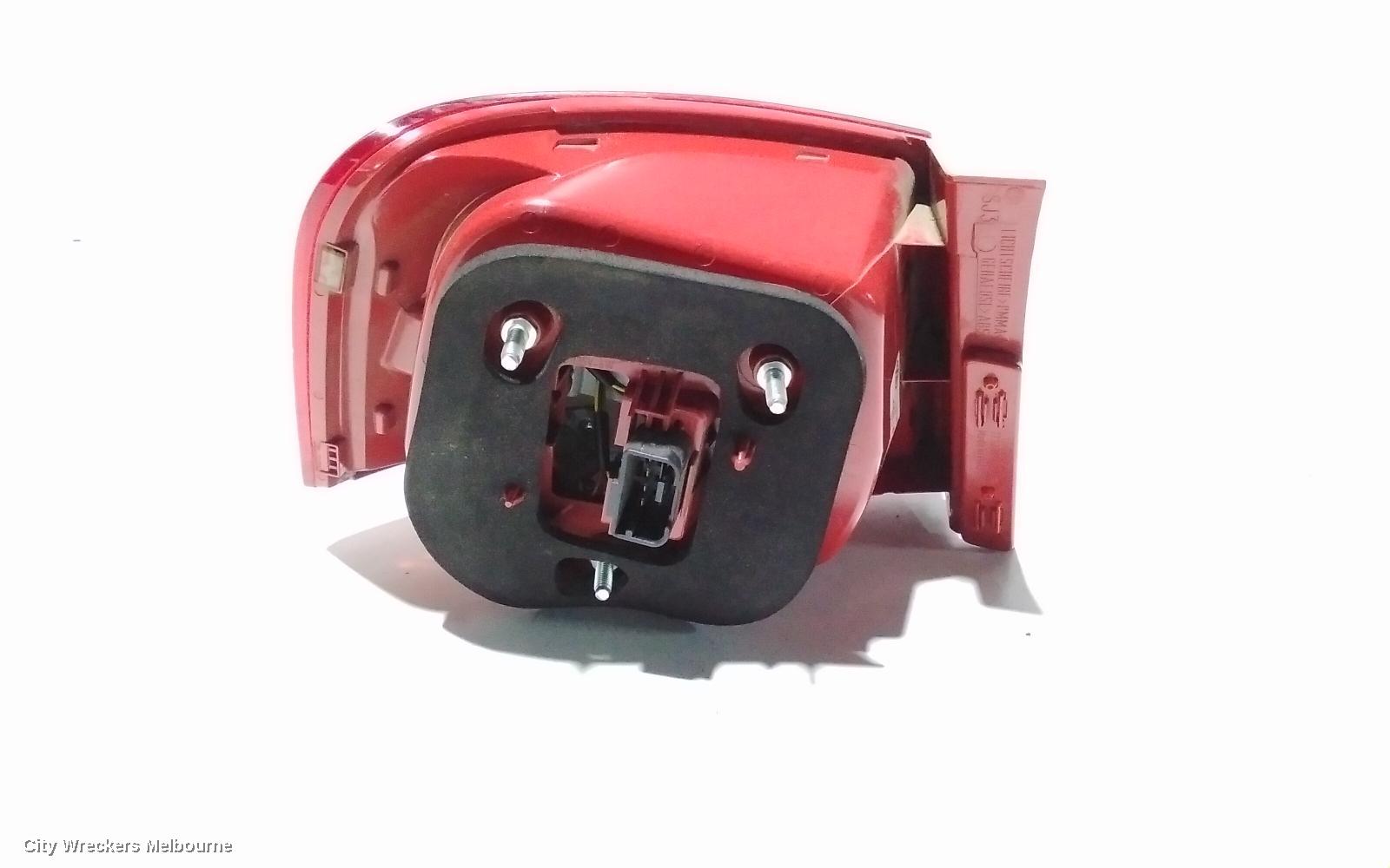 VOLKSWAGEN PASSAT RIGHT TAILLIGHT, 3C/MK6 B6, SEDAN, NON TINTED TYPE, 03/2006 - 09/2010