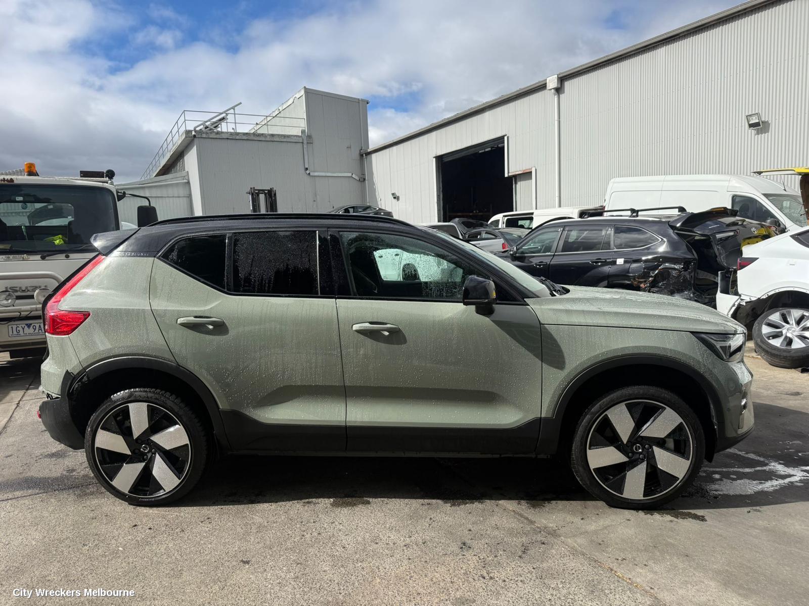 VOLVO XC40 LEFT FRONT STRUT, 02/2018 ONWARDS