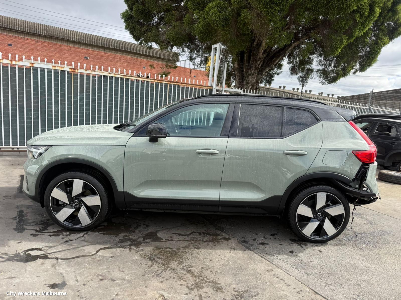 VOLVO XC40 LEFT FRONT STRUT, 02/2018 ONWARDS