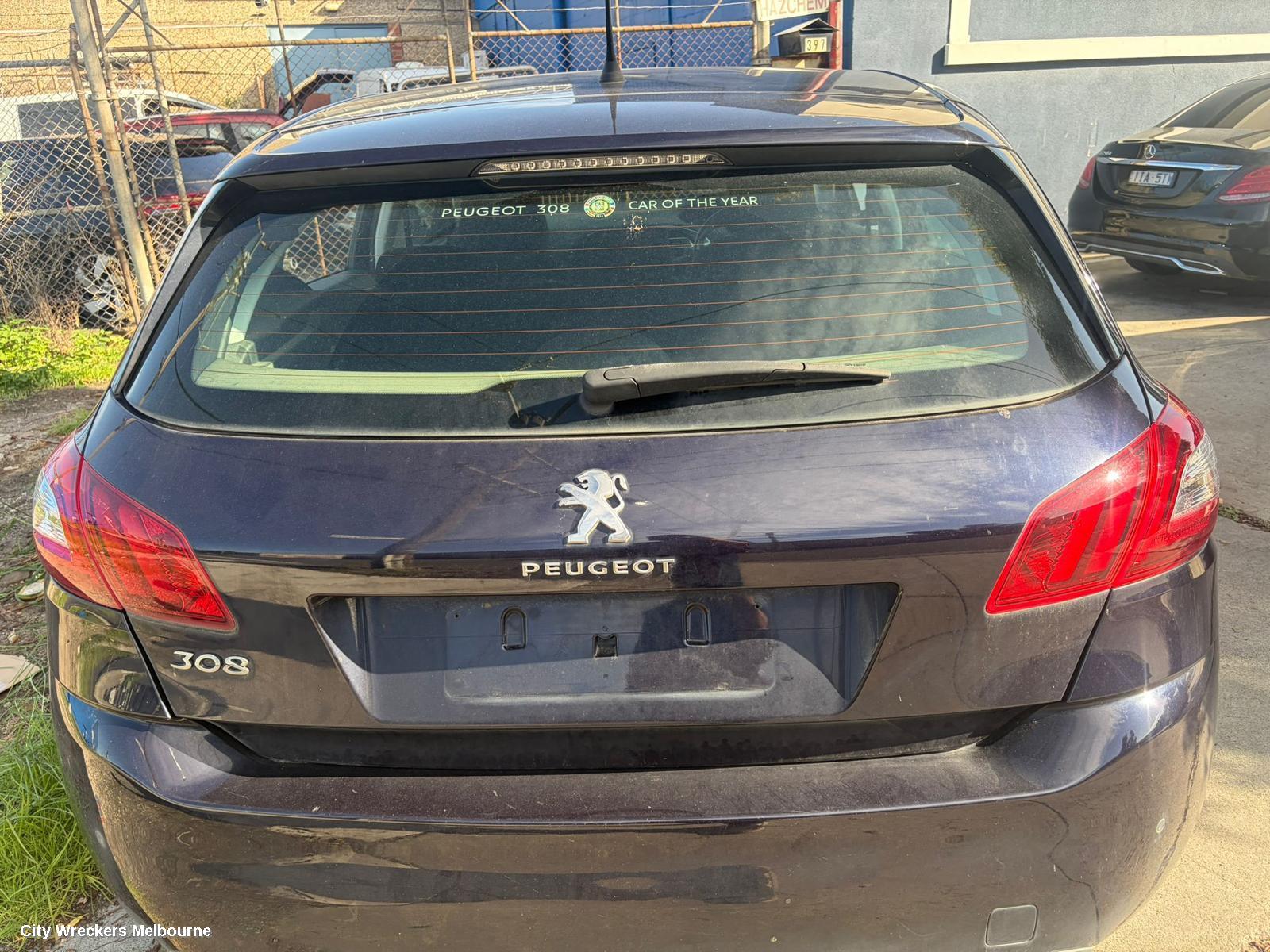 PEUGEOT 308 RIGHT HEADLAMP, T9, HALOGEN TYPE, 10/2014 - 06/2017