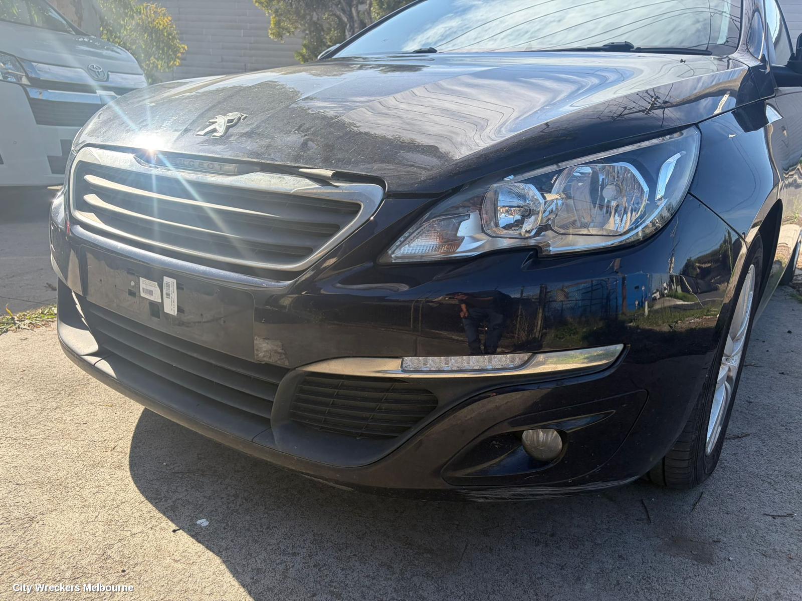 PEUGEOT 308 RIGHT HEADLAMP, T9, HALOGEN TYPE, 10/2014 - 06/2017