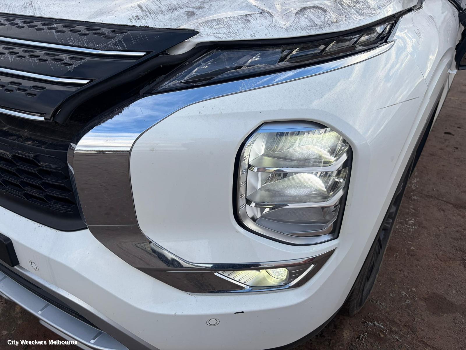 MITSUBISHI OUTLANDER LEFT GUARD LINER, FRONT, ZM, 08/2021 ONWARDS