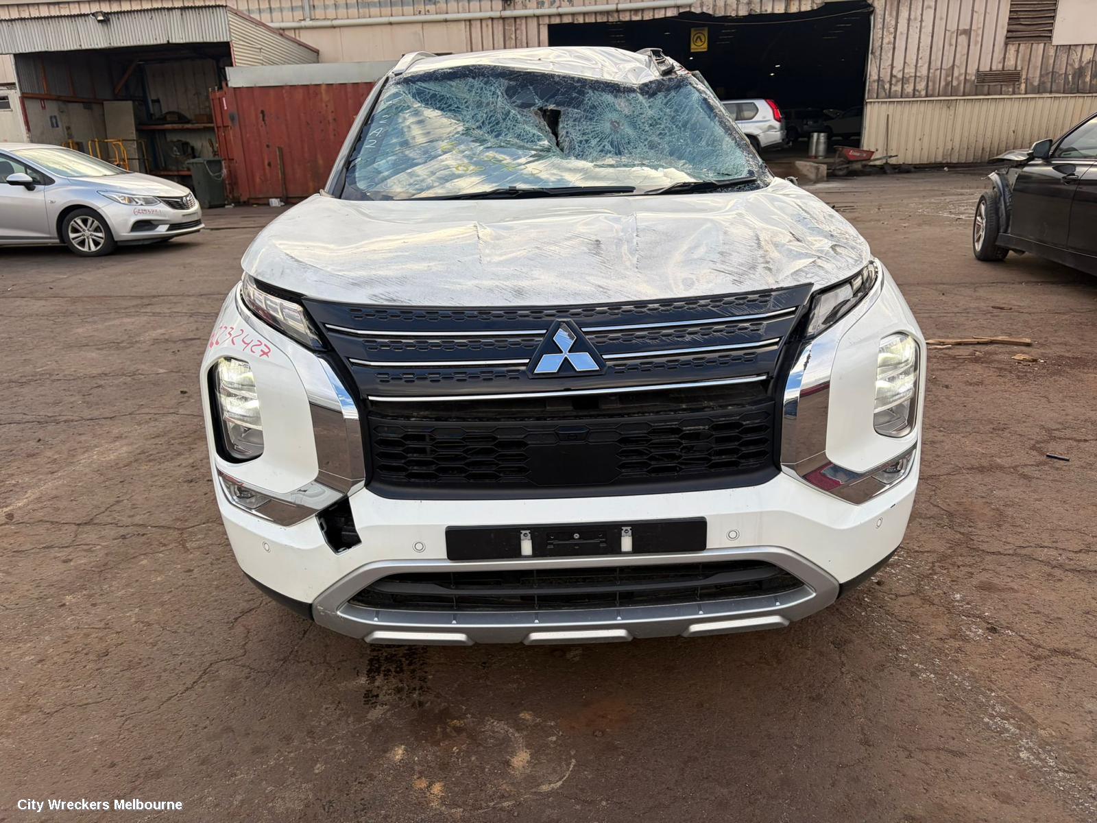 MITSUBISHI OUTLANDER LEFT GUARD LINER, FRONT, ZM, 08/2021 ONWARDS