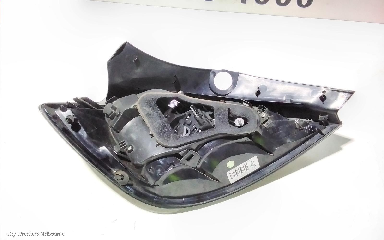 HOLDEN ASTRA RIGHT TAILLIGHT, AH, 5DR HATCH, TINTED INDICATOR TYPE, 10/2004 - 08/2009