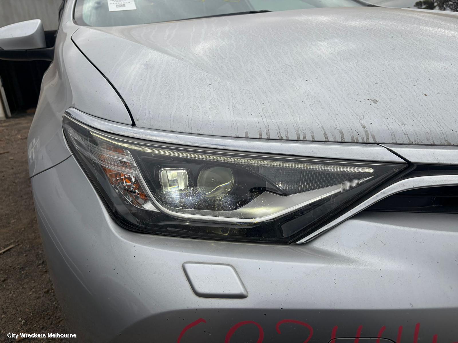 TOYOTA COROLLA RIGHT TAILLIGHT, ZRE182R, HATCH, 03/2015 - 06/2018