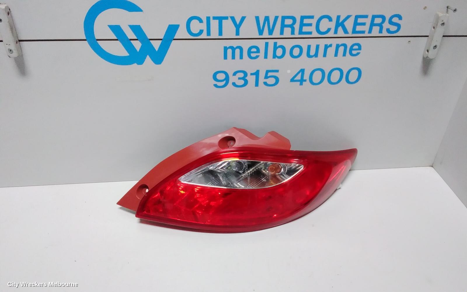MAZDA 2 RIGHT TAILLIGHT, HATCH, DE SERIES, 09/2007 - 09/2014