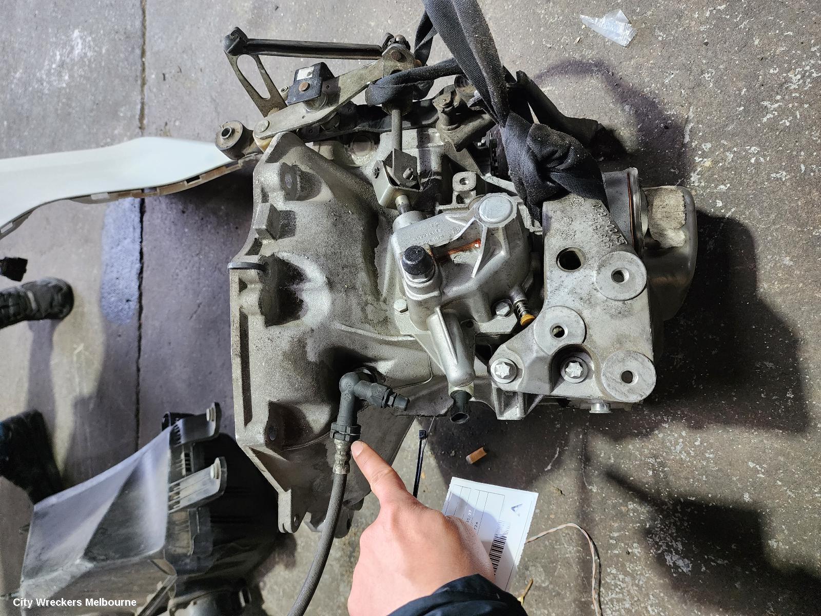 HOLDEN BARINA TRANS/GEARBOX, MANUAL, 1.6, F16D3, TK,  LONG SNOUT, 12/2005 - 05/2007