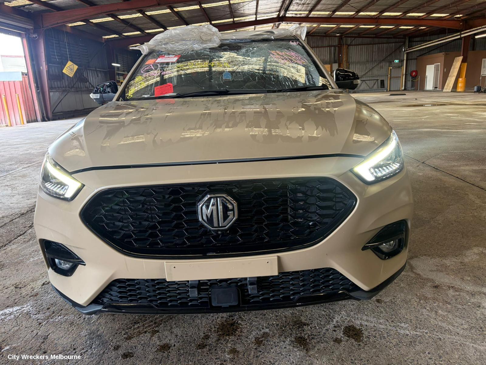 MG ZS RIGHT HEADLAMP, AZS1, ZST, W/ LED TYPE, 01/2020 ONWARDS