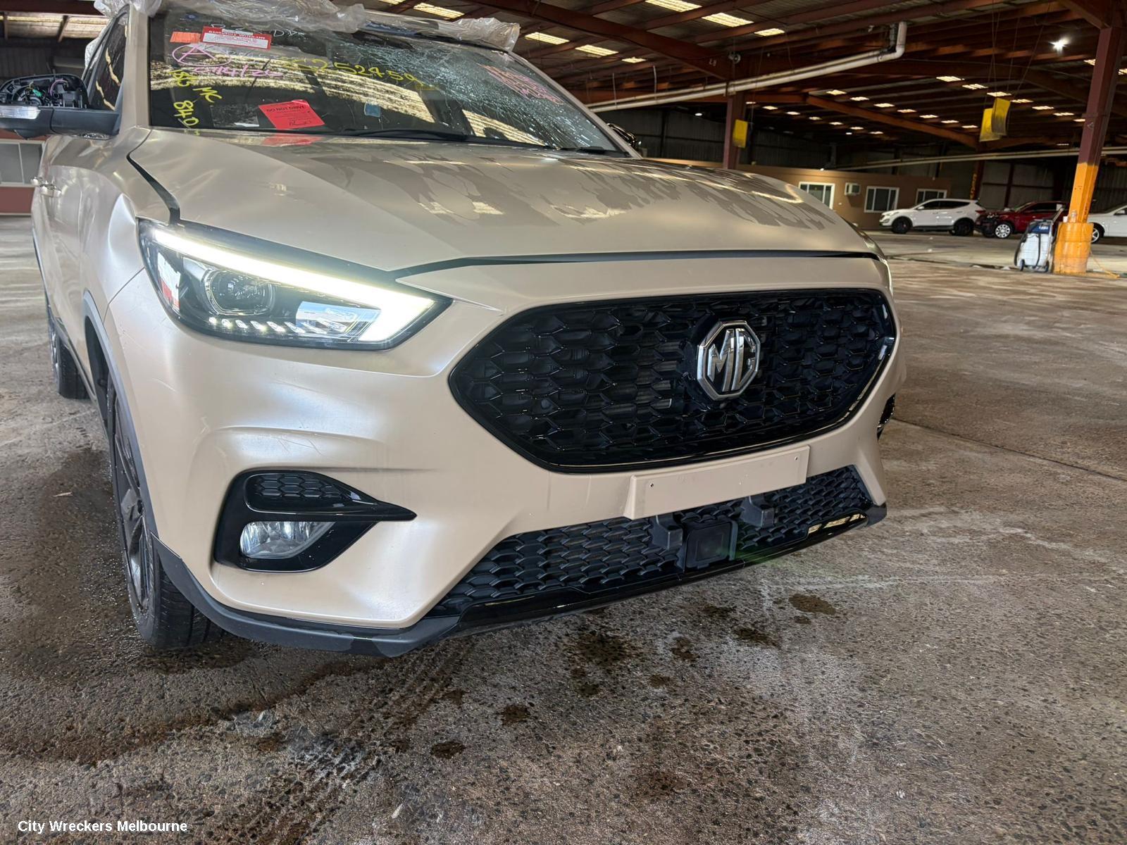 MG ZS RIGHT HEADLAMP, AZS1, ZST, W/ LED TYPE, 01/2020 ONWARDS