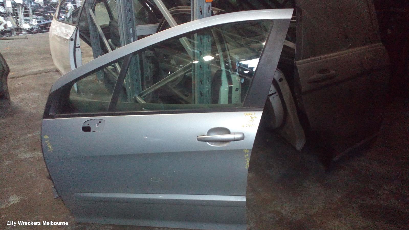 PEUGEOT 308 LEFT FRONT DOOR, T7, HATCH/WAGON, W/ INTRUSION BAR TYPE, 09/2007 - 12/2013