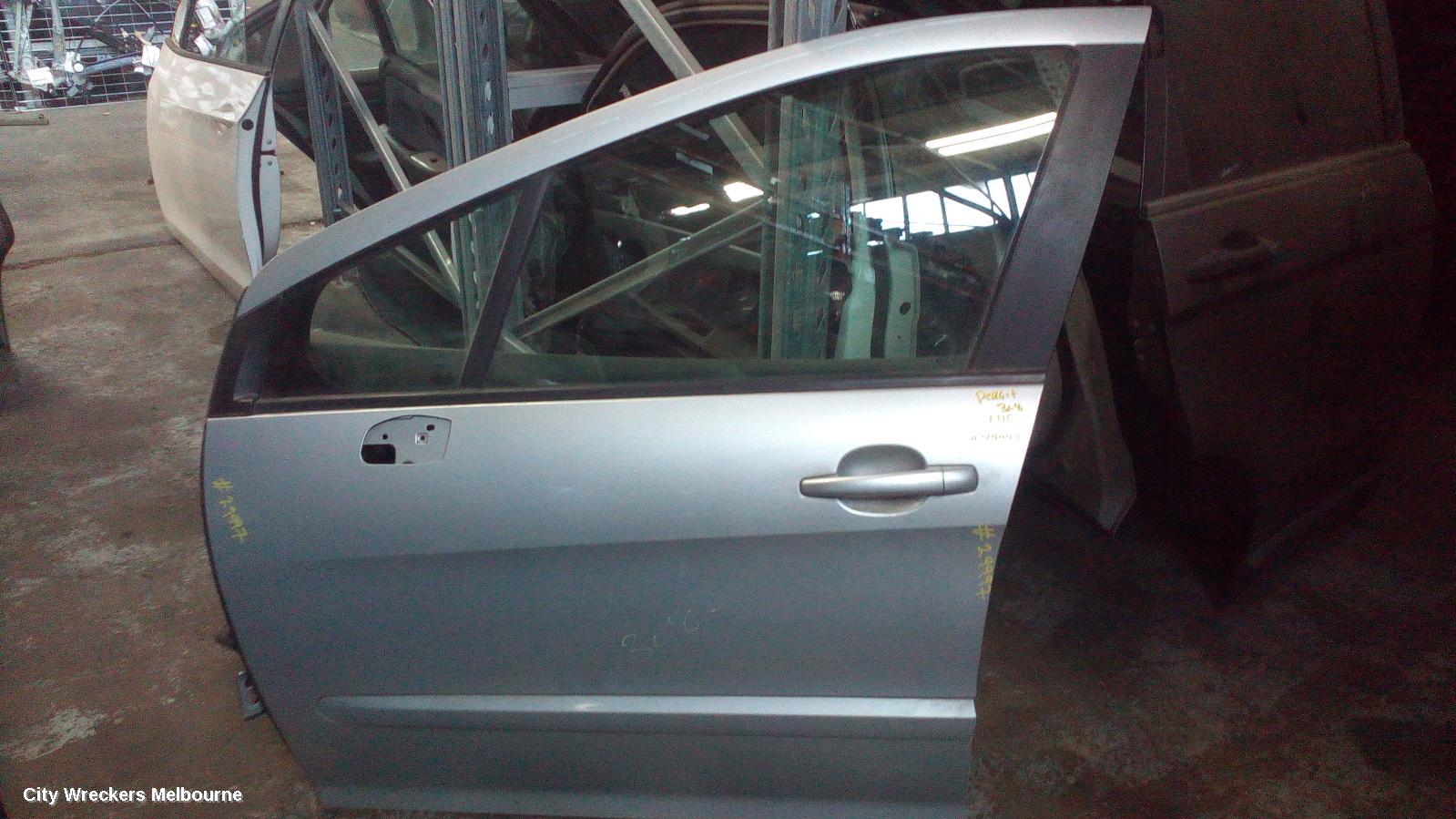 PEUGEOT 308 LEFT FRONT DOOR, T7, HATCH/WAGON, W/ INTRUSION BAR TYPE, 09/2007 - 12/2013