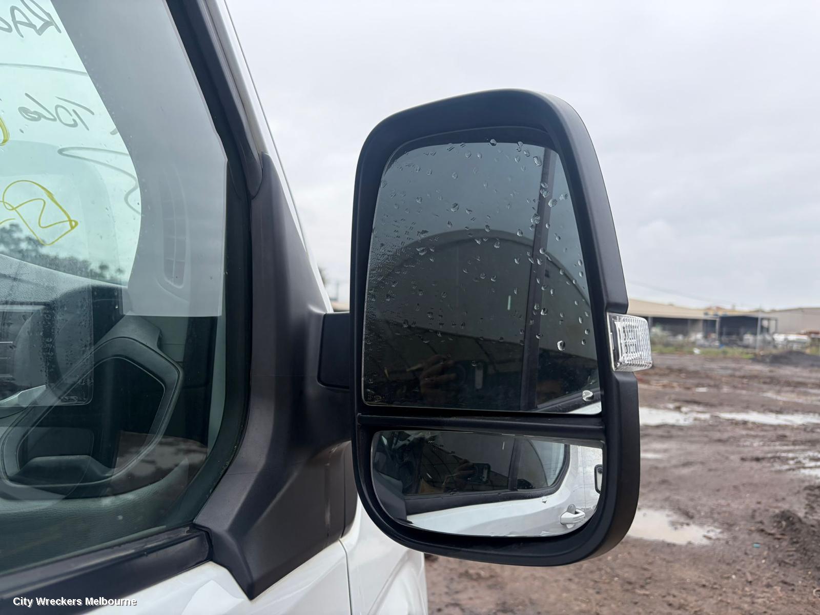 LDV DELIVER 9 RIGHT FRONT HUB ASSEMBLY, 07/2020 ONWARDS