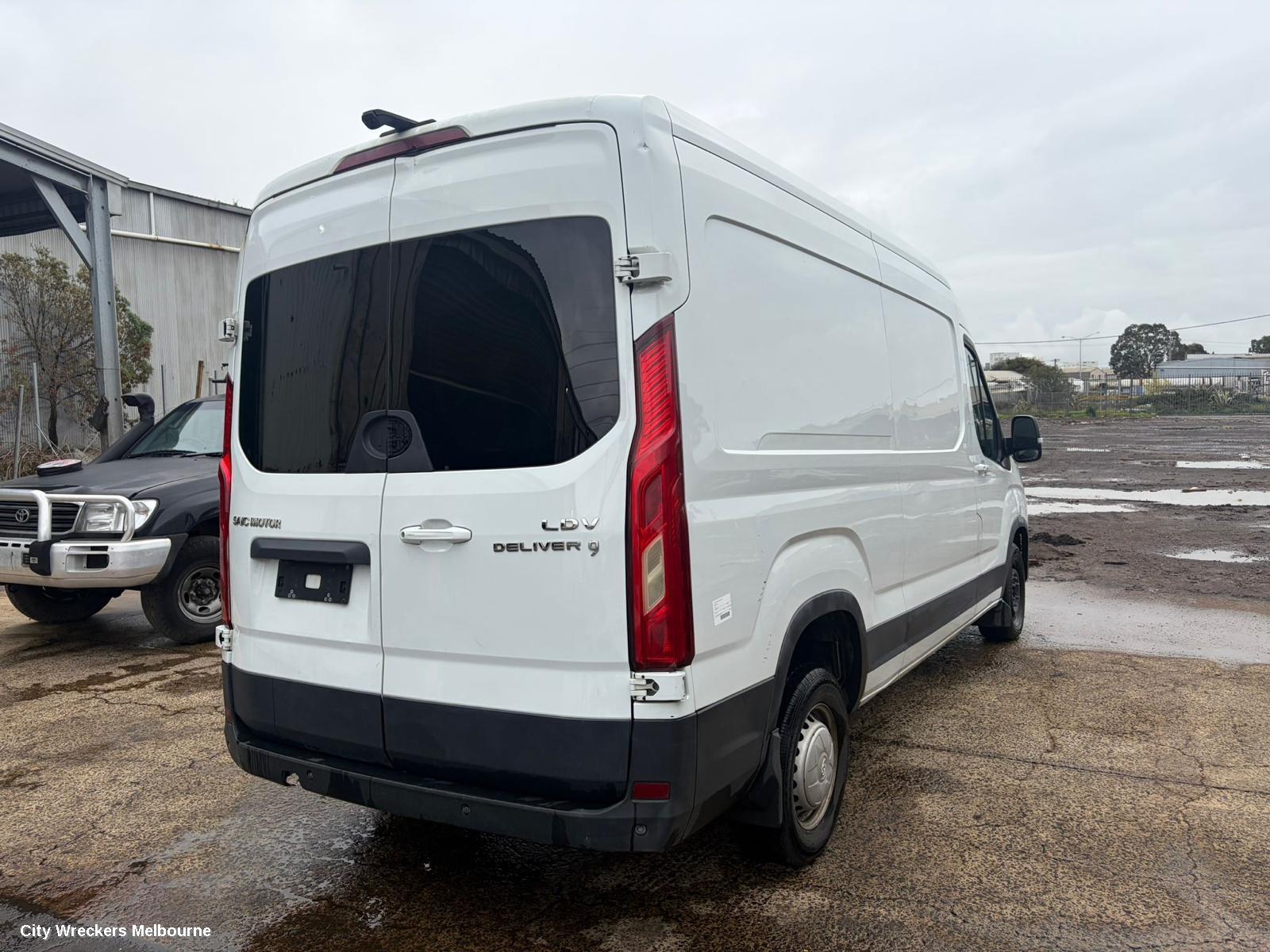 LDV DELIVER 9 RIGHT FRONT HUB ASSEMBLY, 07/2020 ONWARDS