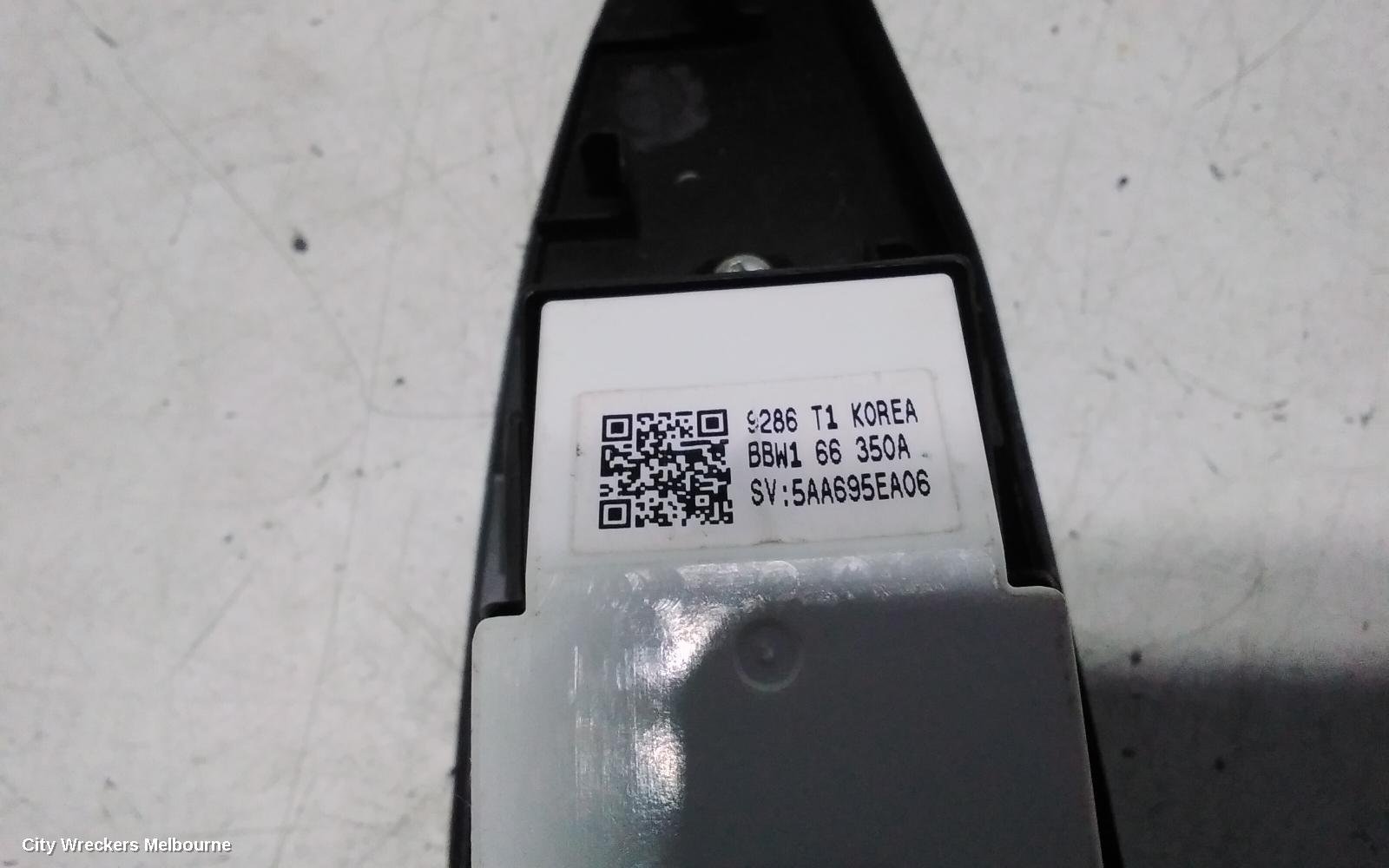 MAZDA 3 PWR DR WIND SWITCH, RH FRONT (MASTER SWITCH), NON FOLDING TYPE, BL, 04/2009 - 10/2013