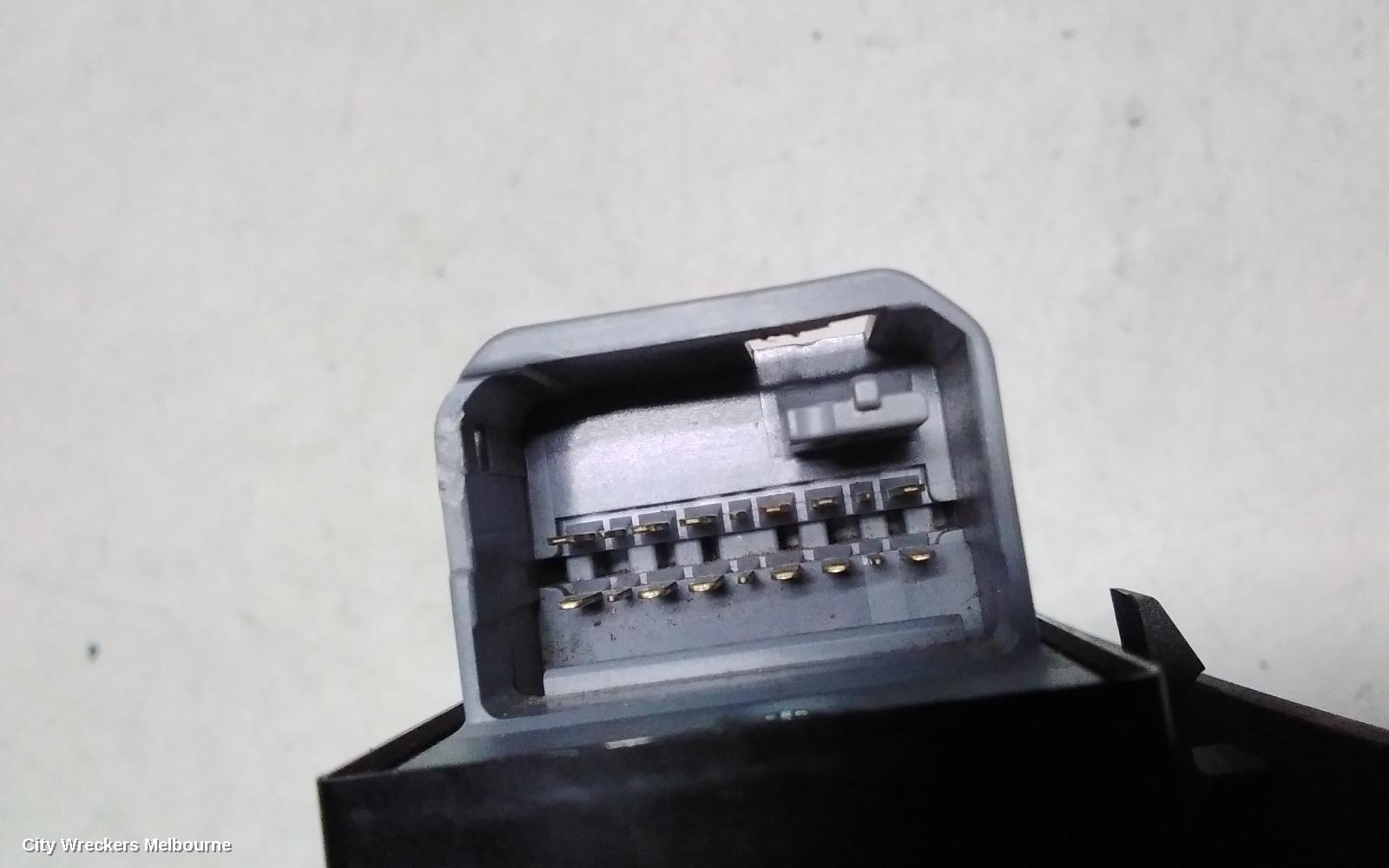 TOYOTA PRIUS PWR DR WIND SWITCH, NHW20R, RH FRONT (MASTER SWITCH), 10/2003 - 05/2009