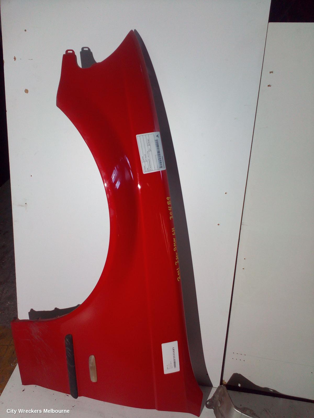 BMW 3 SERIES LEFT GUARD, E46, SEDAN/WAGON, 11/2001 - 07/2006